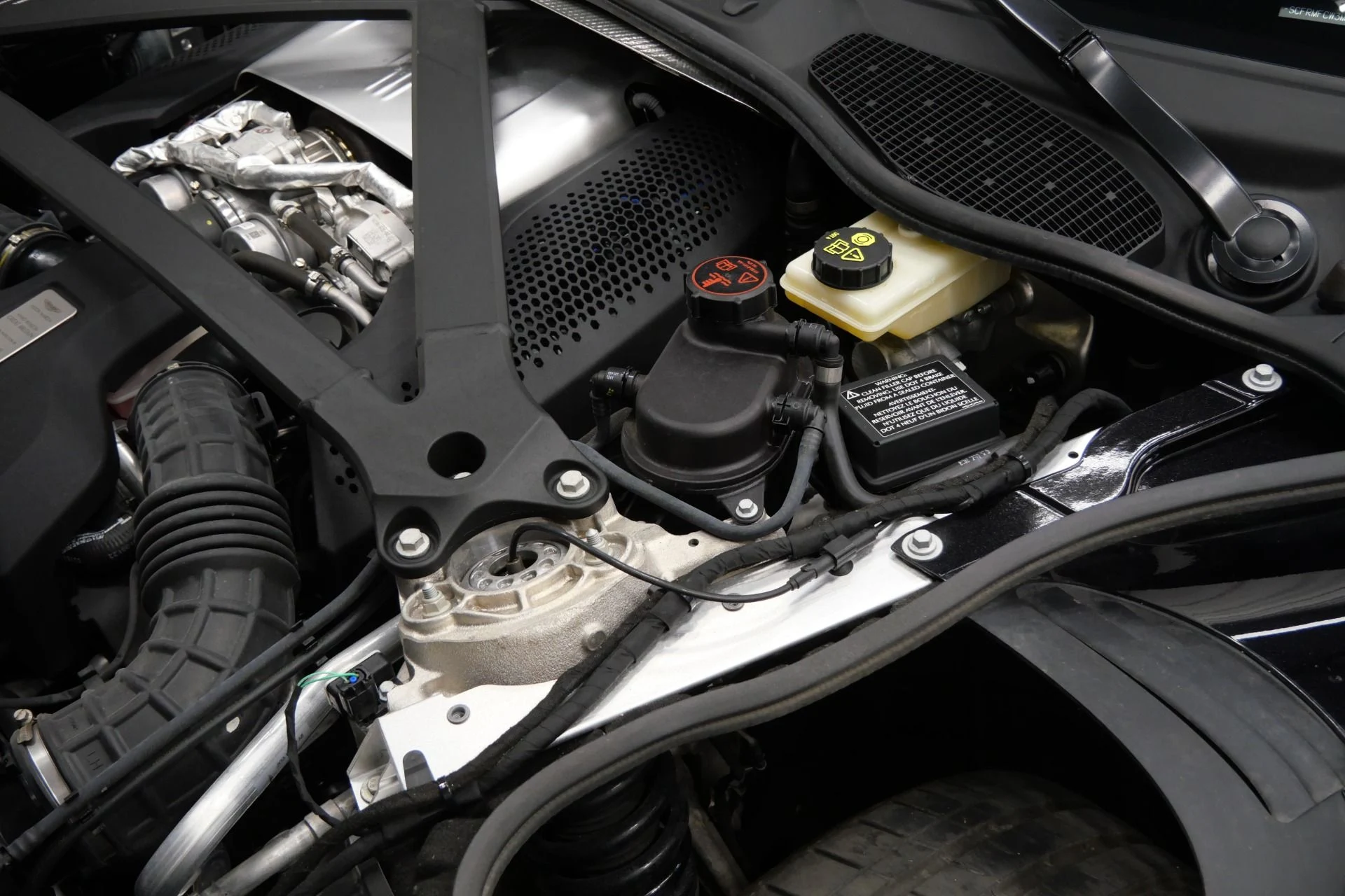 mph046_2798854217_Used_2021_Aston_Martin_DB_11_Volante_1760108226_24384d018a
