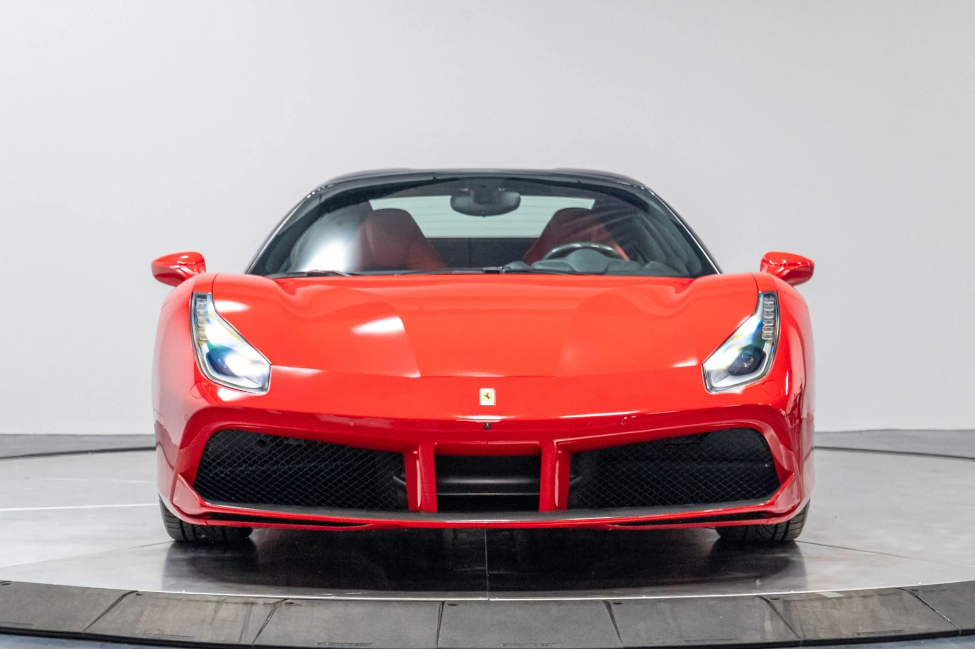 mph046_2805009229_Used_2018_Ferrari_488_Spider_1786656638_9303487532