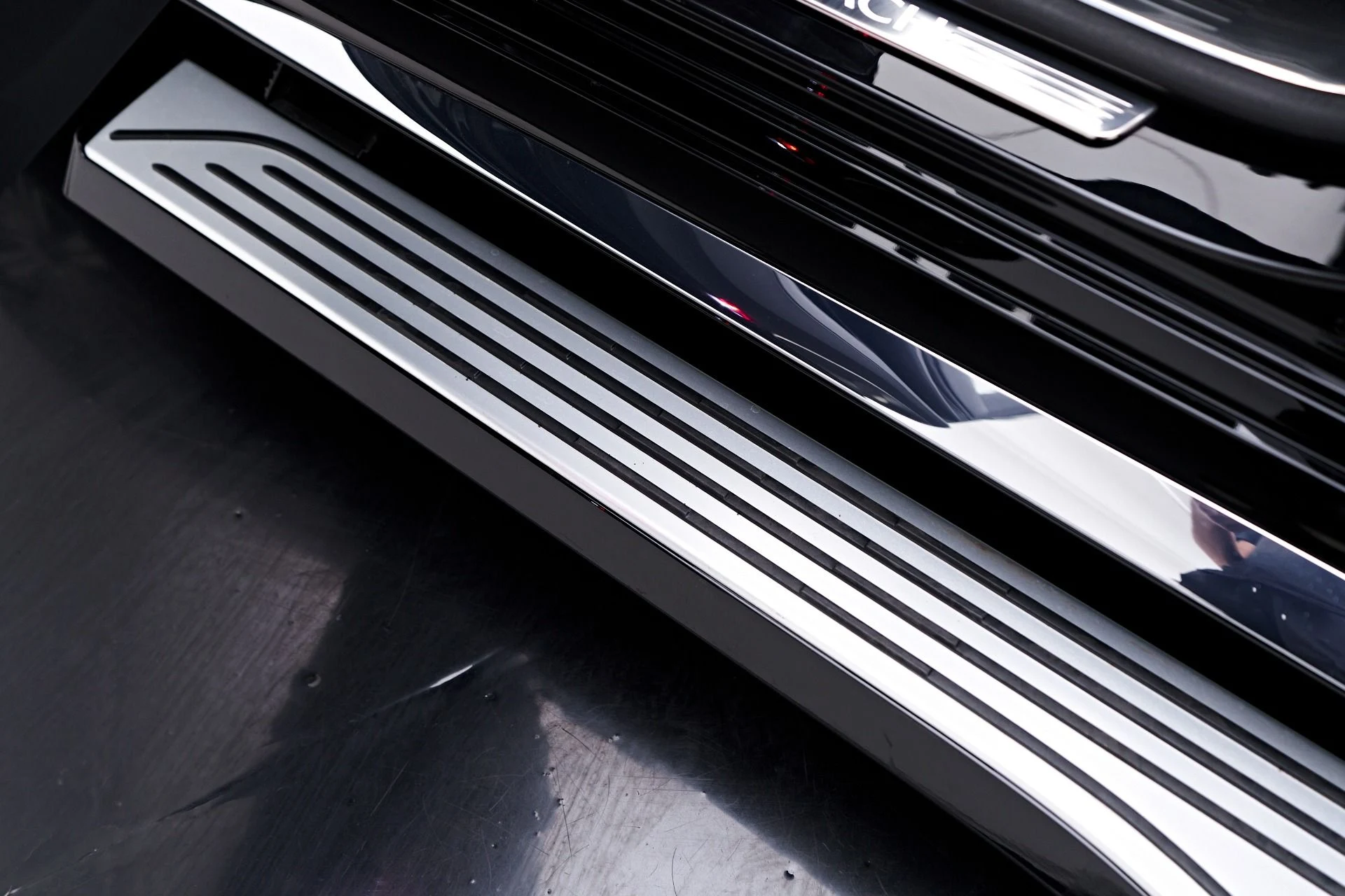 mph046_2810703211_Used_2023_Mercedes_Benz_GLS_Maybach_GLS_600_1762799282_04f1990c0b