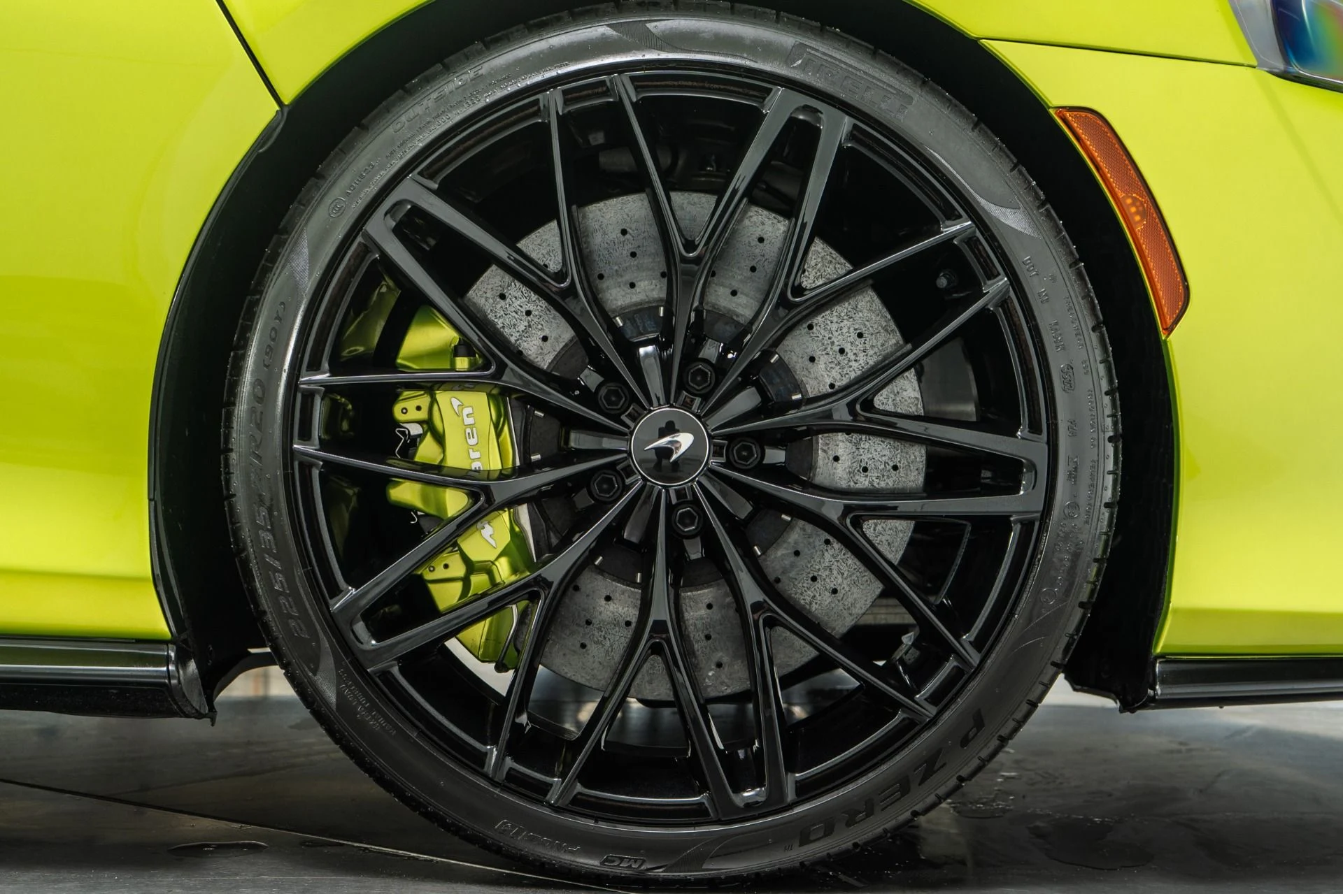 mph046_2825757784_Used_2023_Mc_Laren_GT_Luxe_1755025490_4867e94e3c