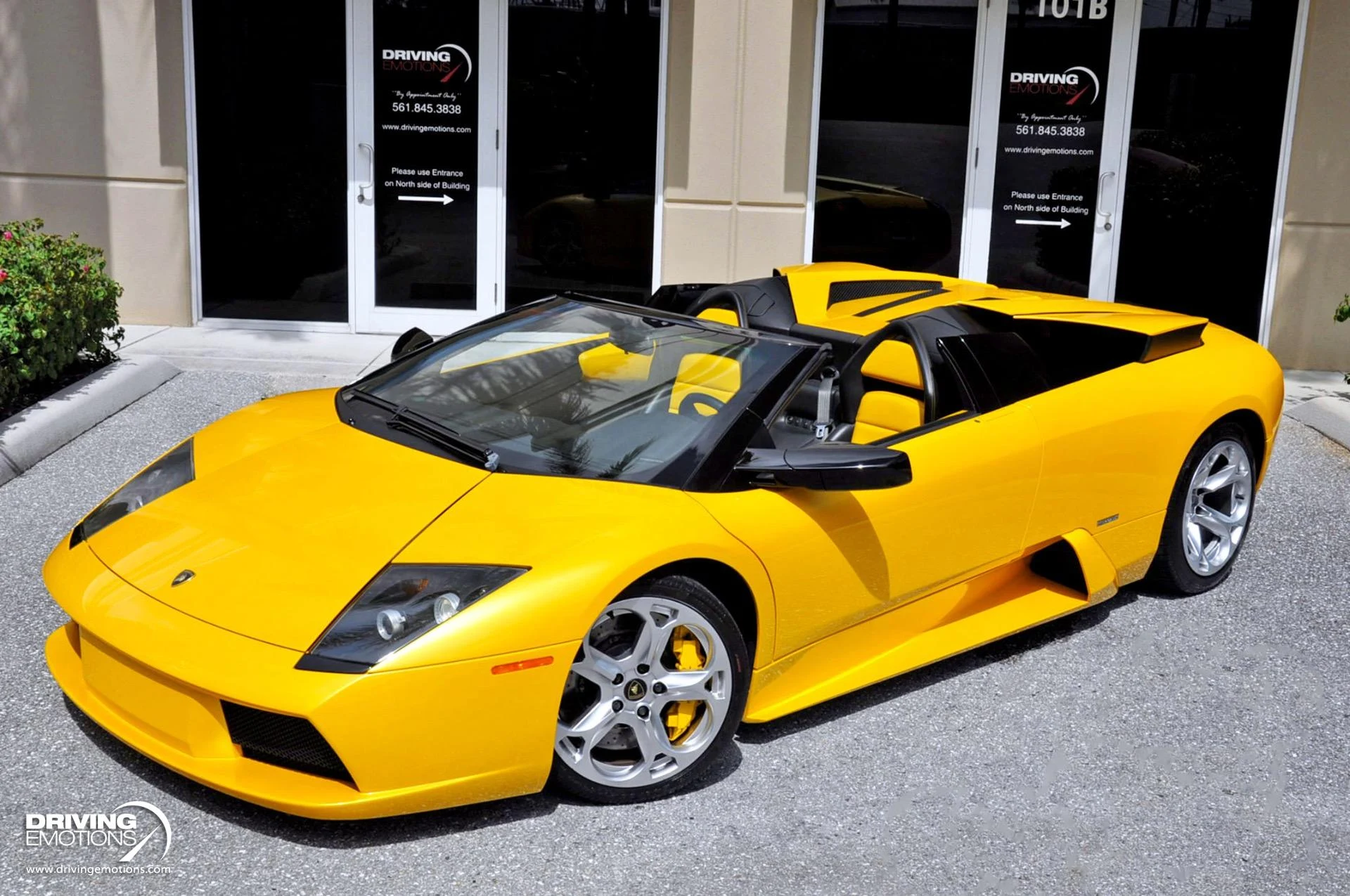 mph046_2831332545_862_p47_l_61e7cd7bda