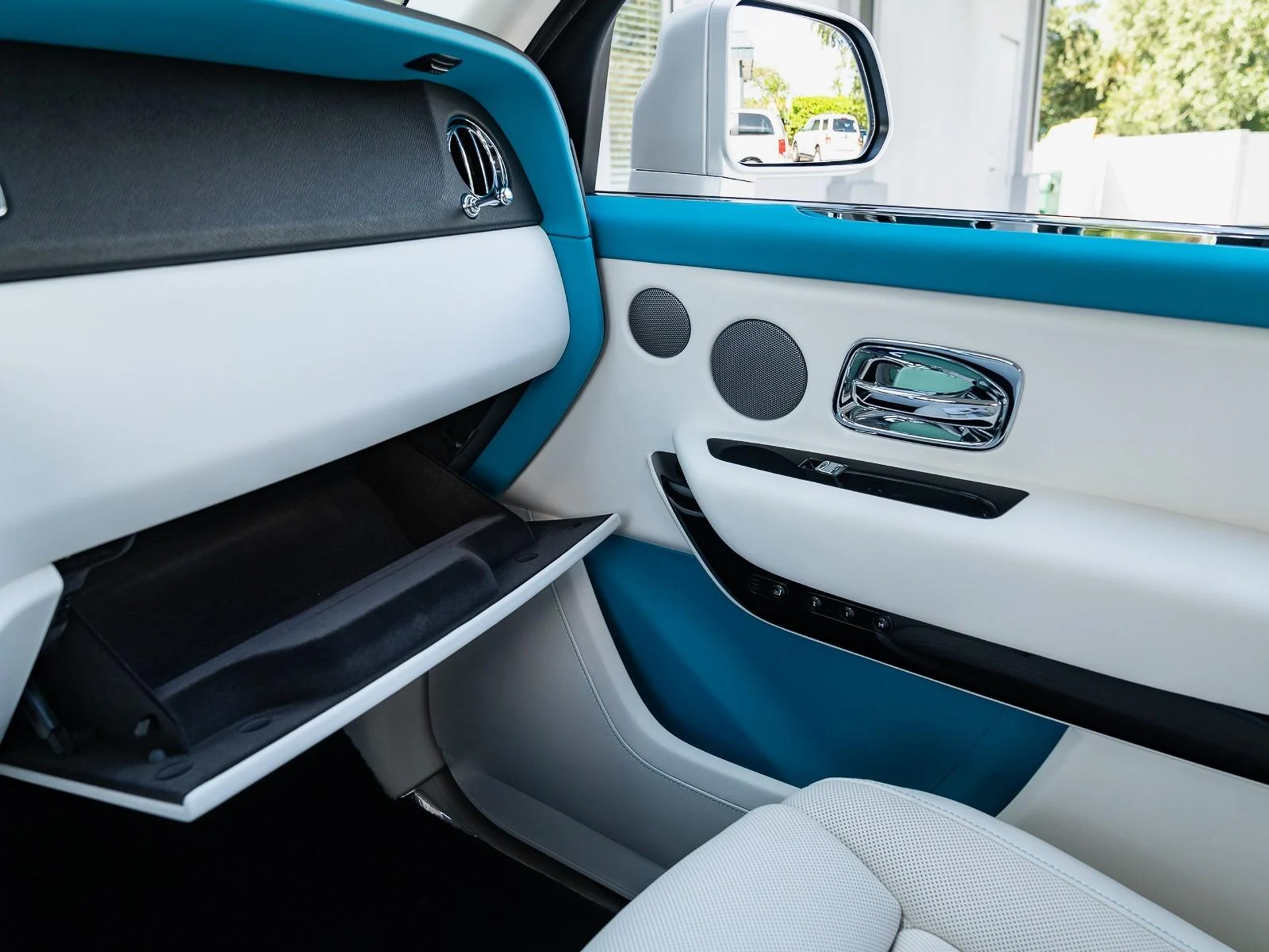 mph046_2845039529_Used_2023_Rolls_Royce_Cullinan_1761685697_d57fadb0cf