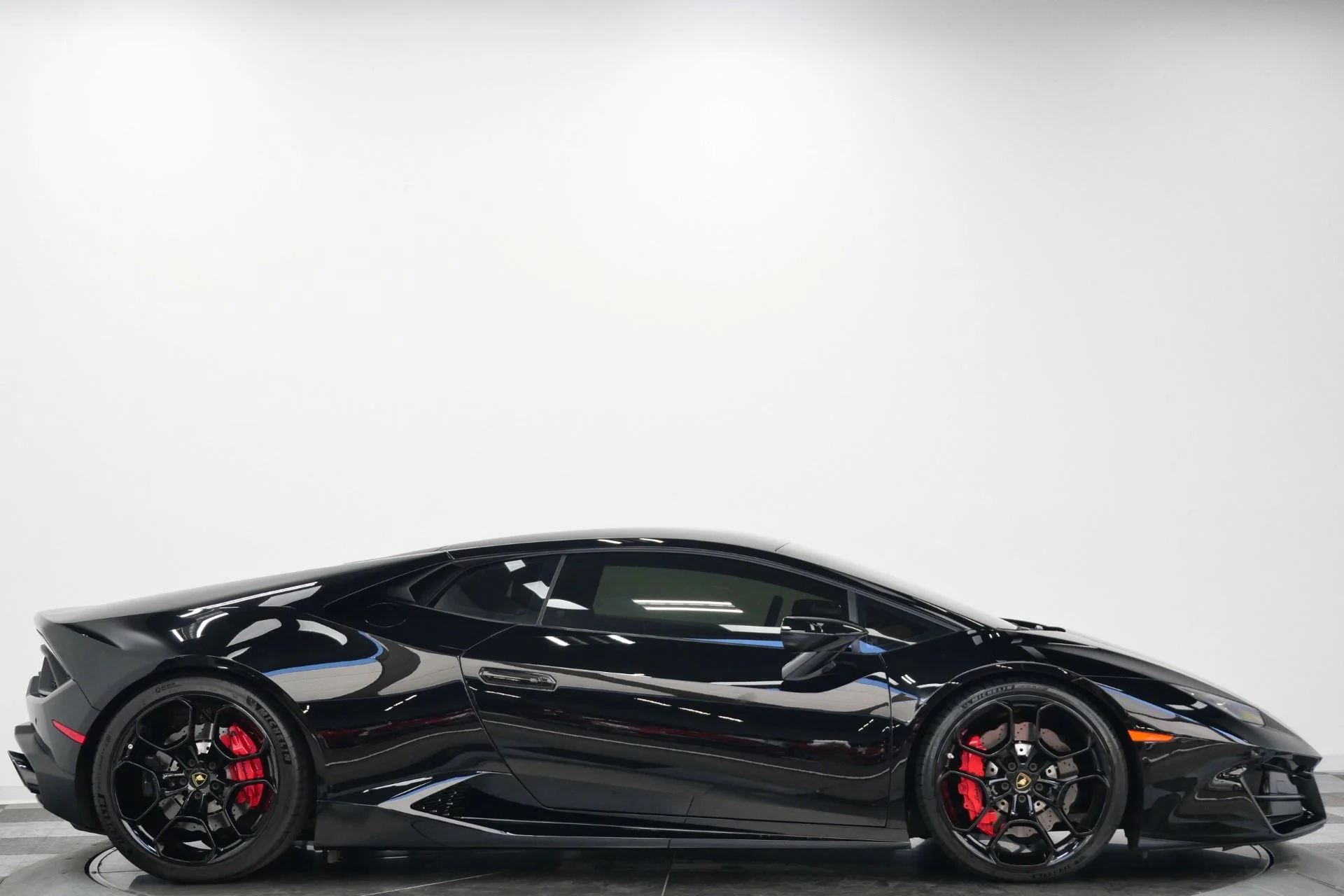 mph046_284889150_Used_2019_Lamborghini_Huracan_LP_580_2_Q_Citura_Interior_Giano_Wheels_571_HP_V10_1786034650_e85c9db82f