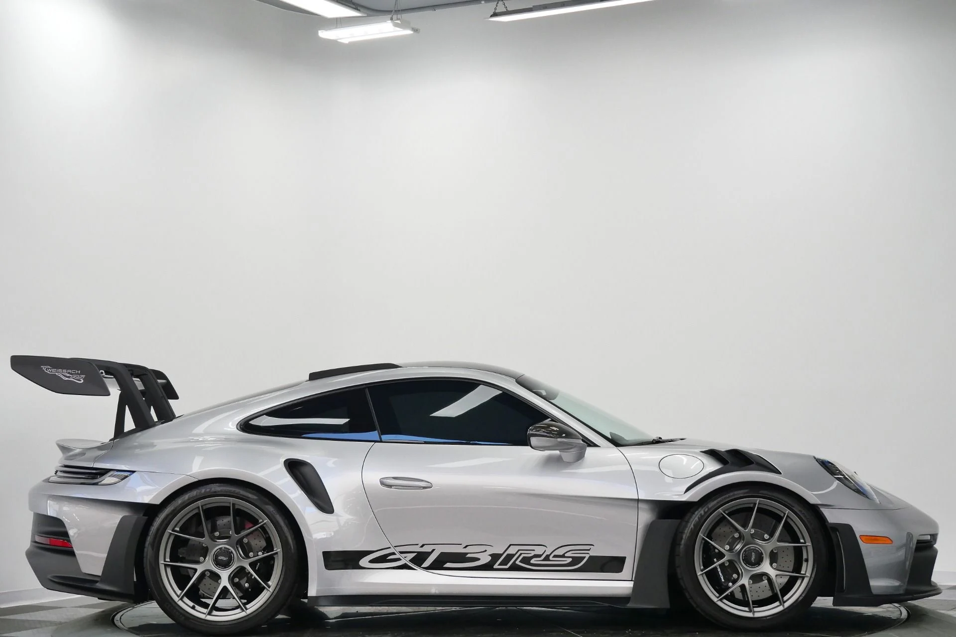 mph046_2855490896_Used_2025_Porsche_911_GT_3_RS_Weissach_Package_Carbon_Ceramic_Brakes_Carbon_Fiber_Seats_1778171972_39f974e6bc