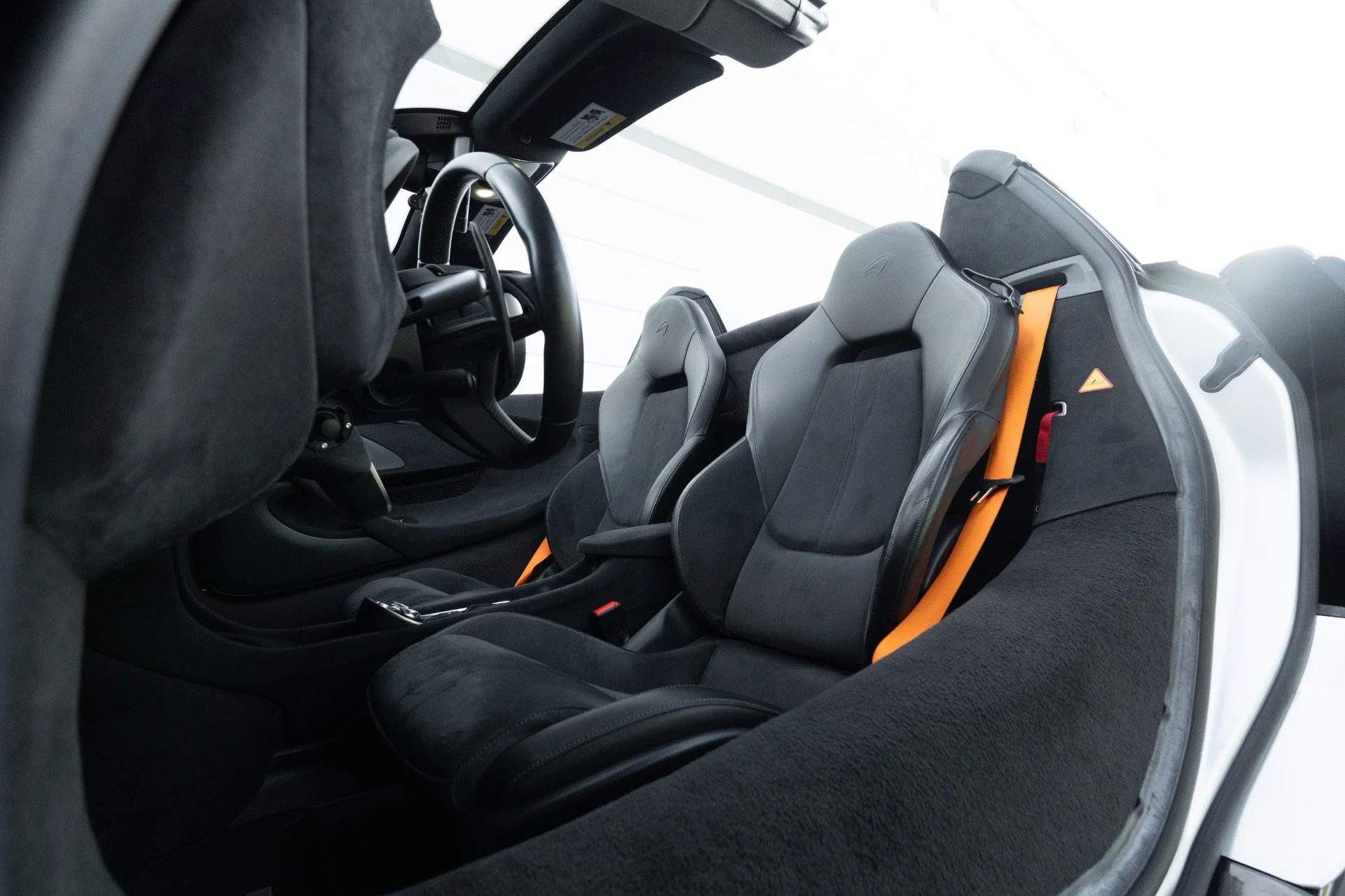 mph046_2859231752_Used_2020_Mc_Laren_600_LT_Spider_1759250261_2050715058