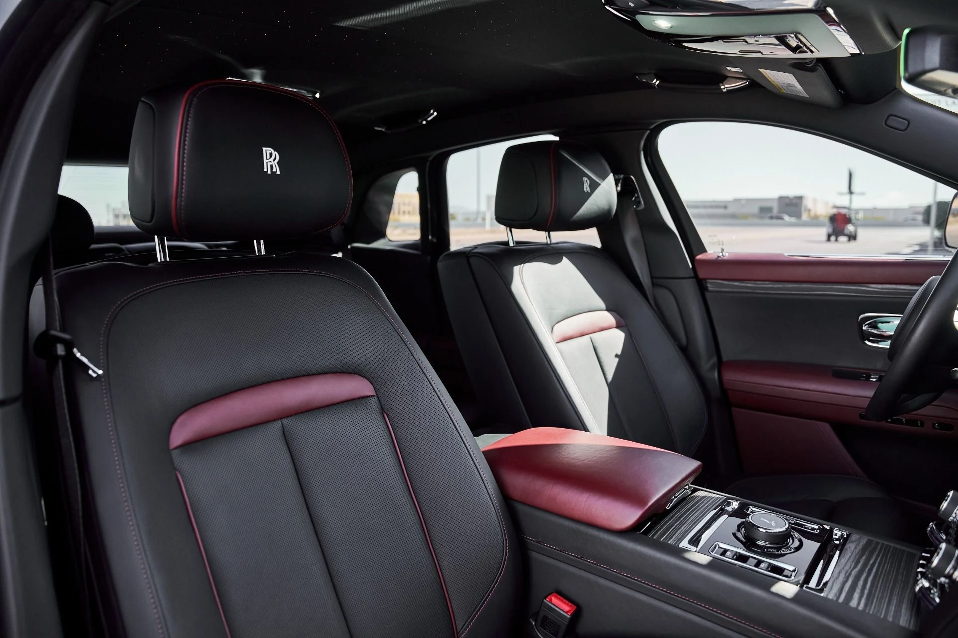 mph046_2887057320_Used_2023_Rolls_Royce_Ghost_1770699565_605d44885e