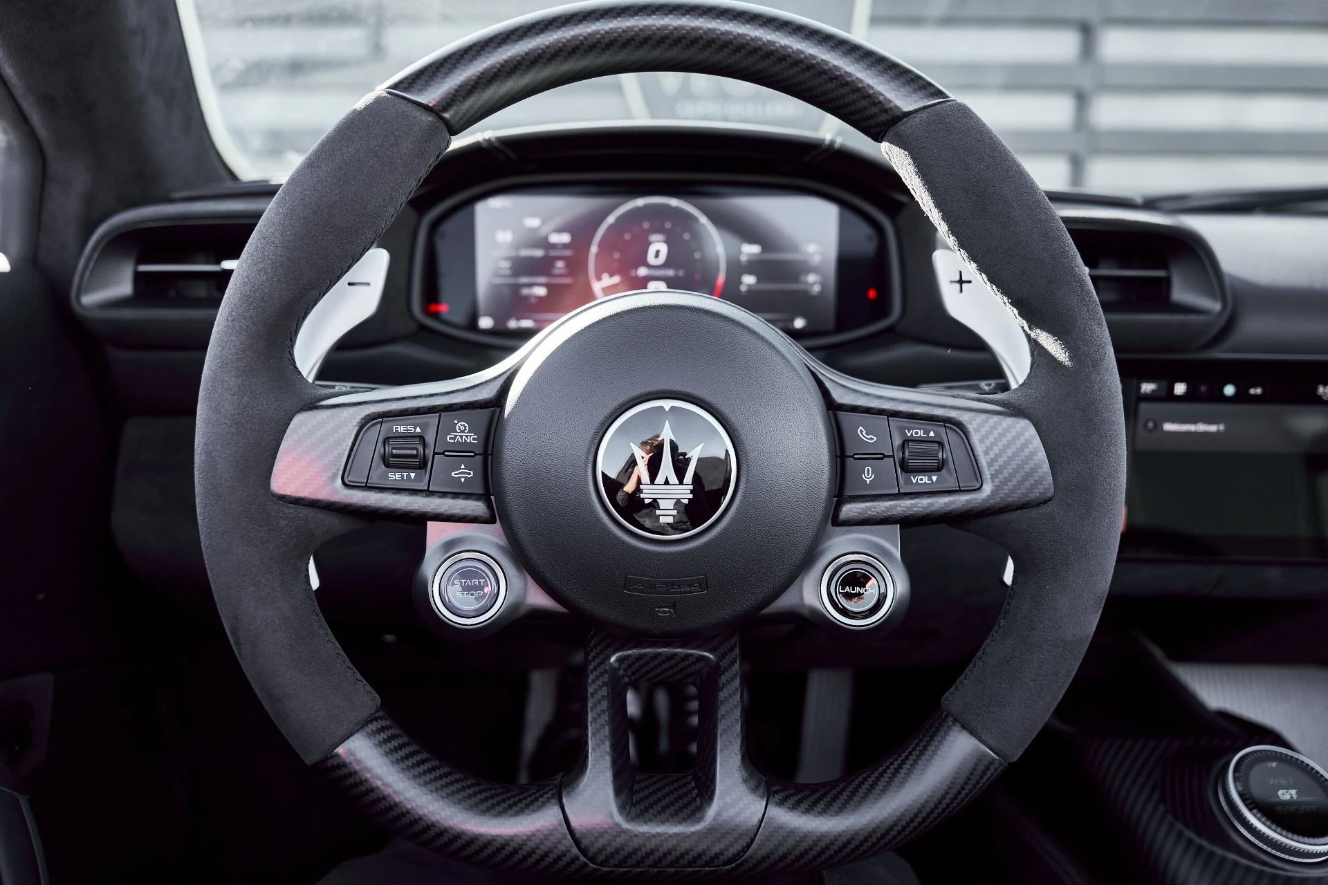 mph046_2910388041_Used_2024_Maserati_MC_20_1771382134_fb1ef33c0c