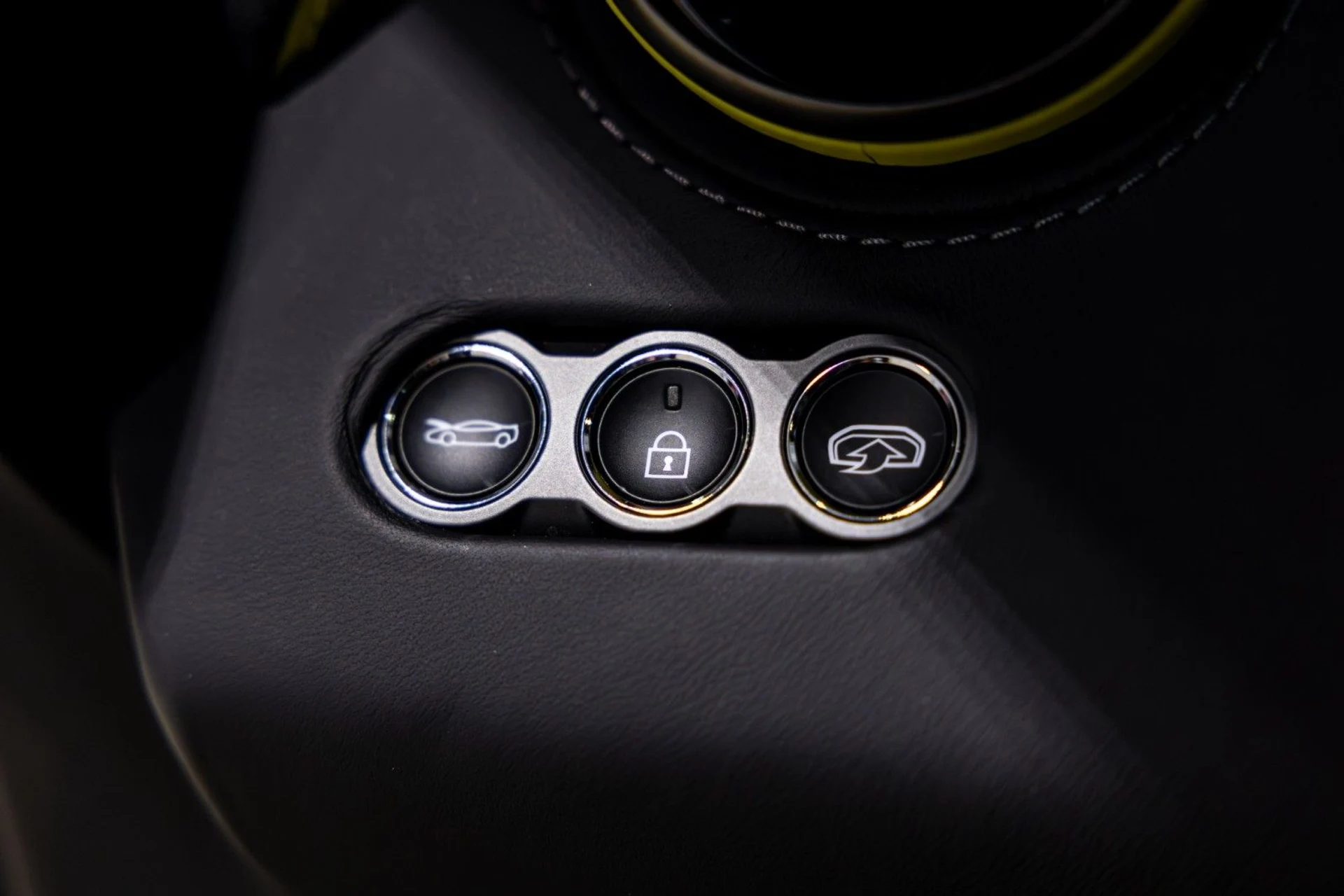 mph046_297655234_lw_4540507698