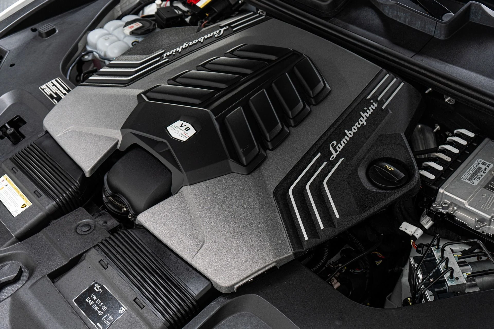 mph046_2998100232_Used_2022_Lamborghini_Urus_1792605260_96e7a3dcb2
