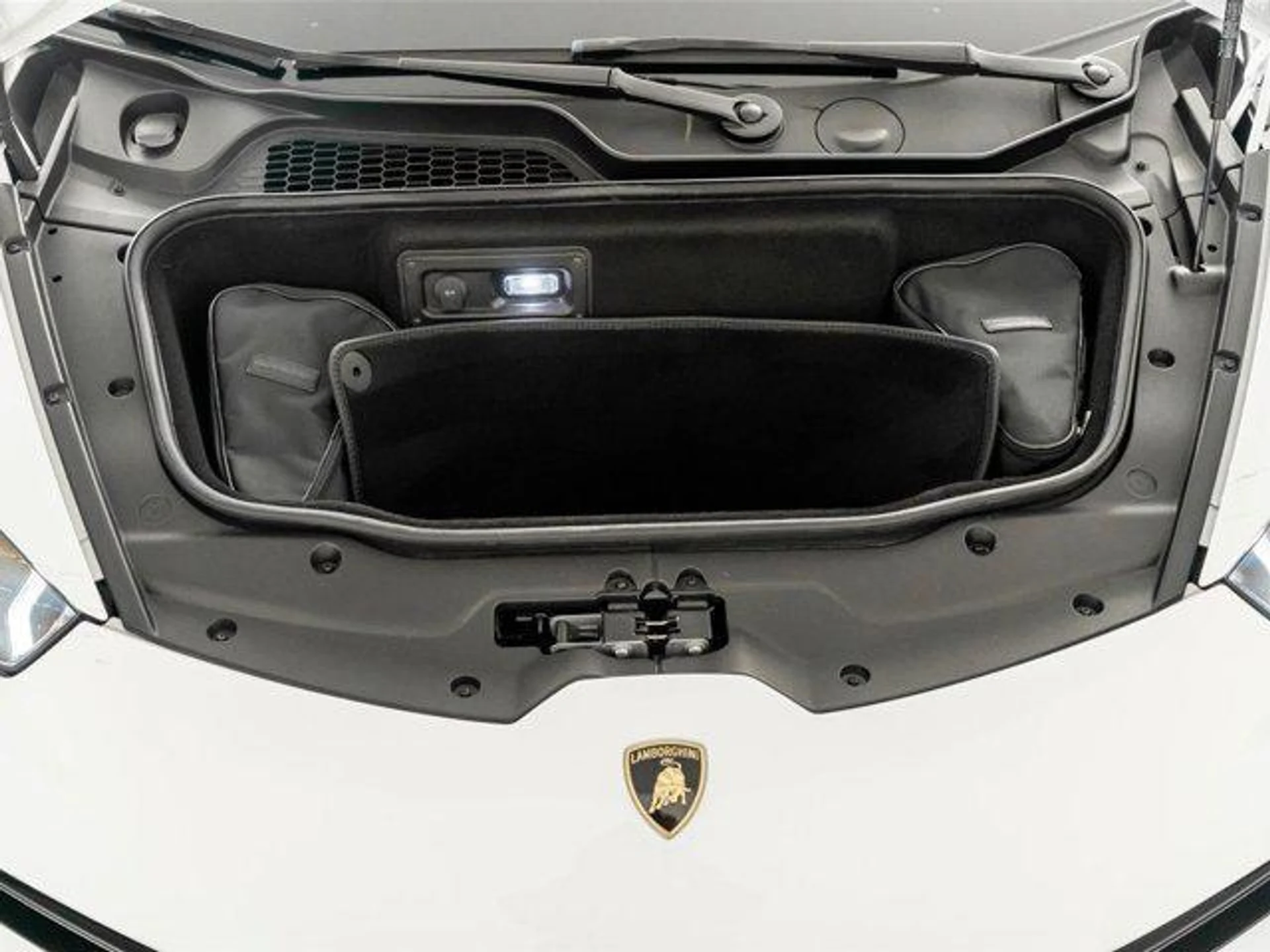 mph046_3023520265_23_Ag27m7yny_E_2_hz_L7_Imp_Iqf_VU_dc1a0cc6de