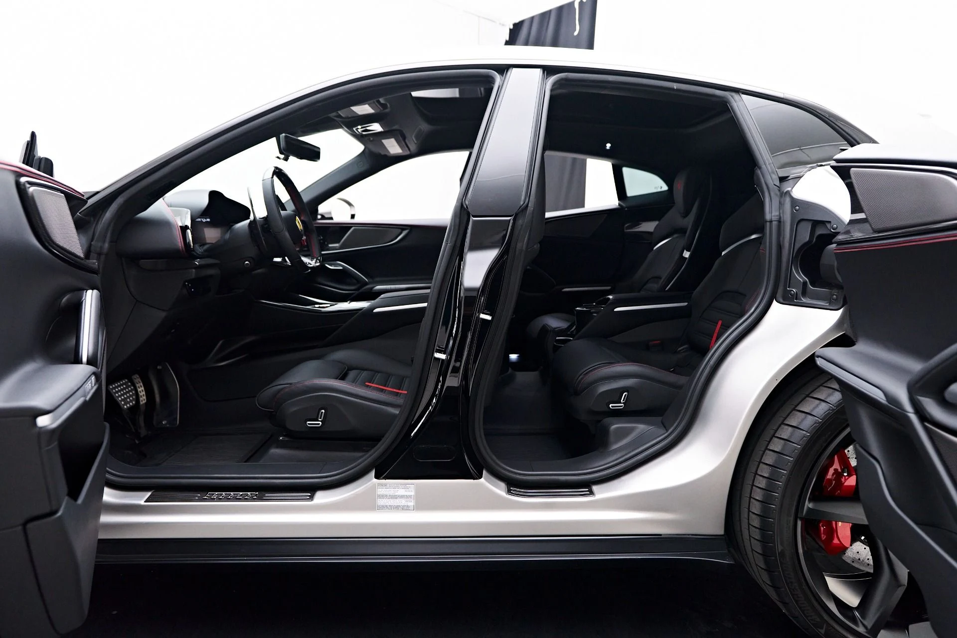 mph046_30389558_Used_2024_Ferrari_Purosangue_Base_1757201178_31fd00f9df