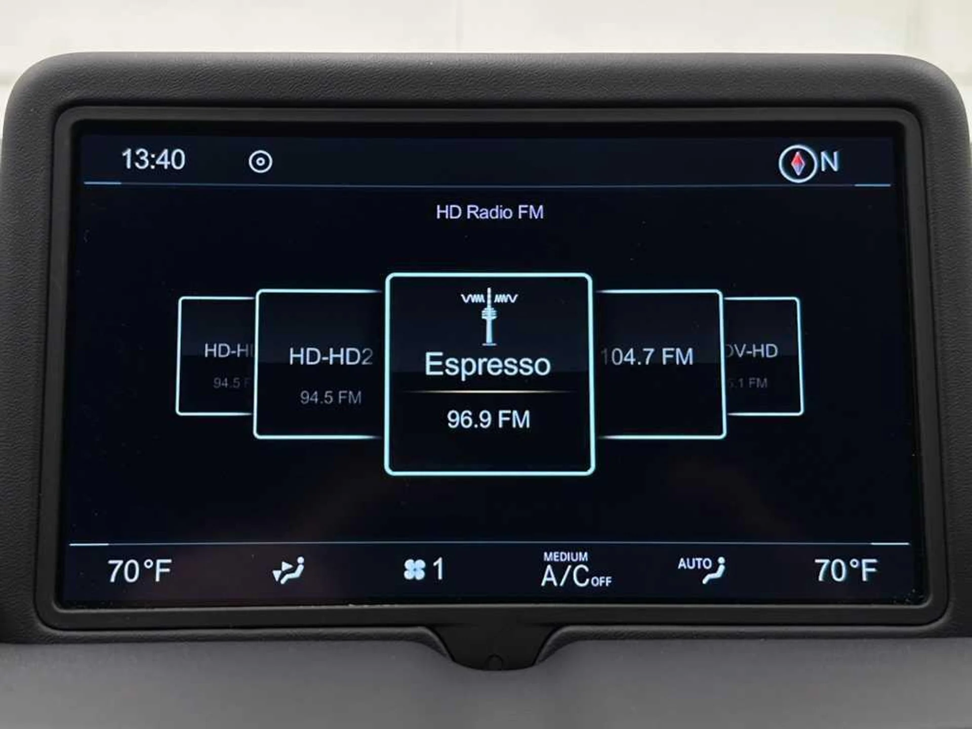 mph046_3063123_y_V_3s_Co_Qh_YQQQE_5rv_AW_Ufo_Kdqi_I_9c2bc4a421