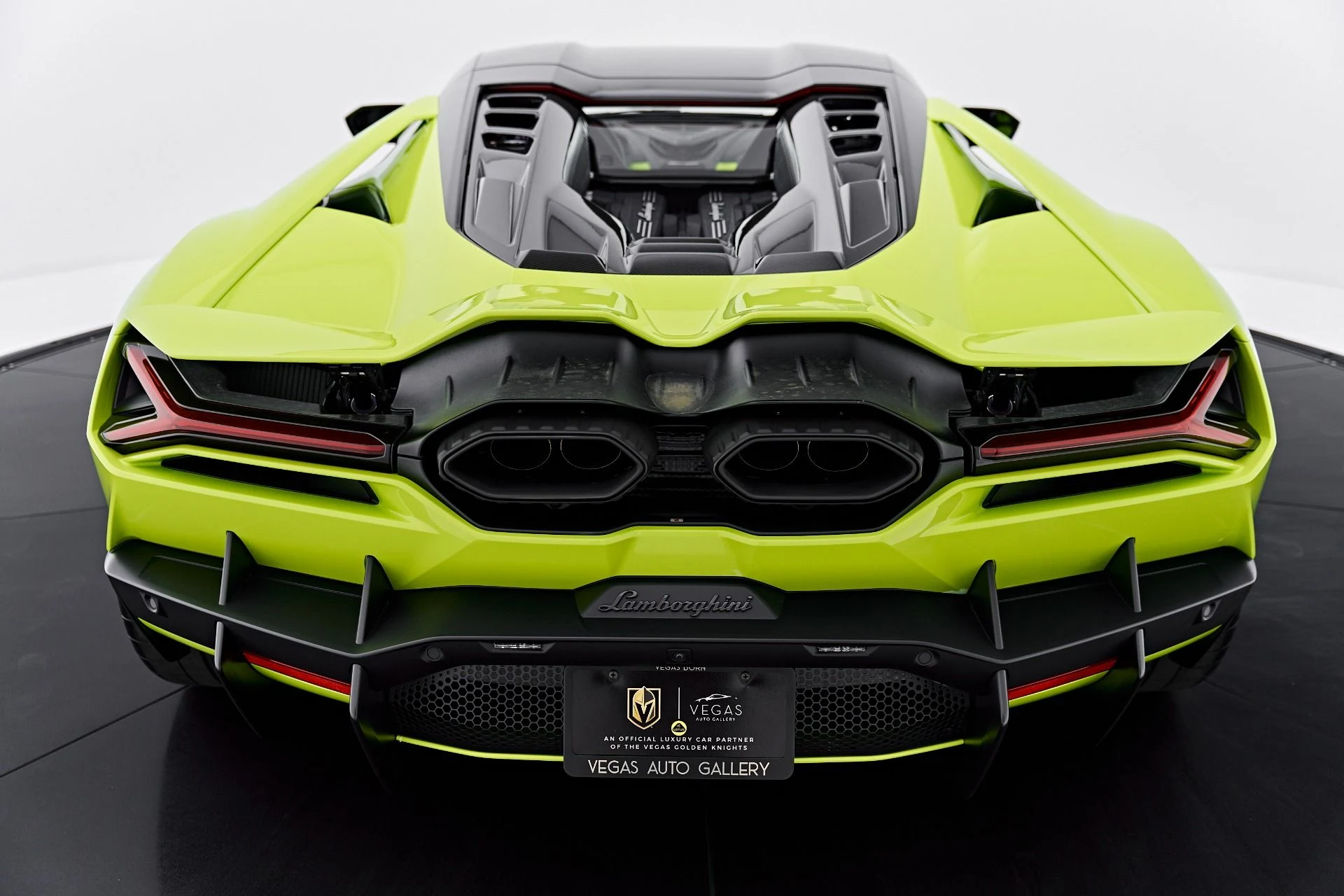 mph046_307402966_Used_2026_Lamborghini_Revuelto_Base_1788485684_33742e024d