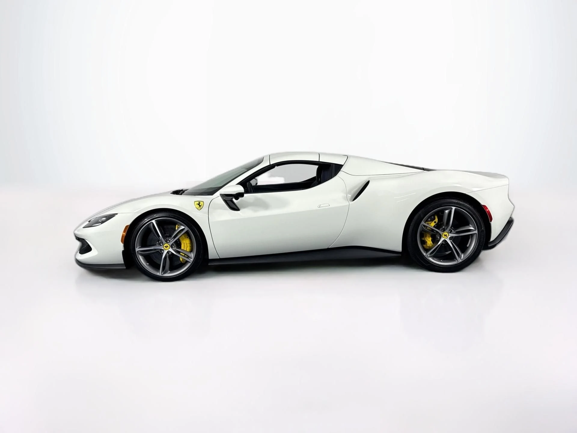 mph046_3098620786_Used_2025_Ferrari_296_GTS_1786124848_f439c1b90b