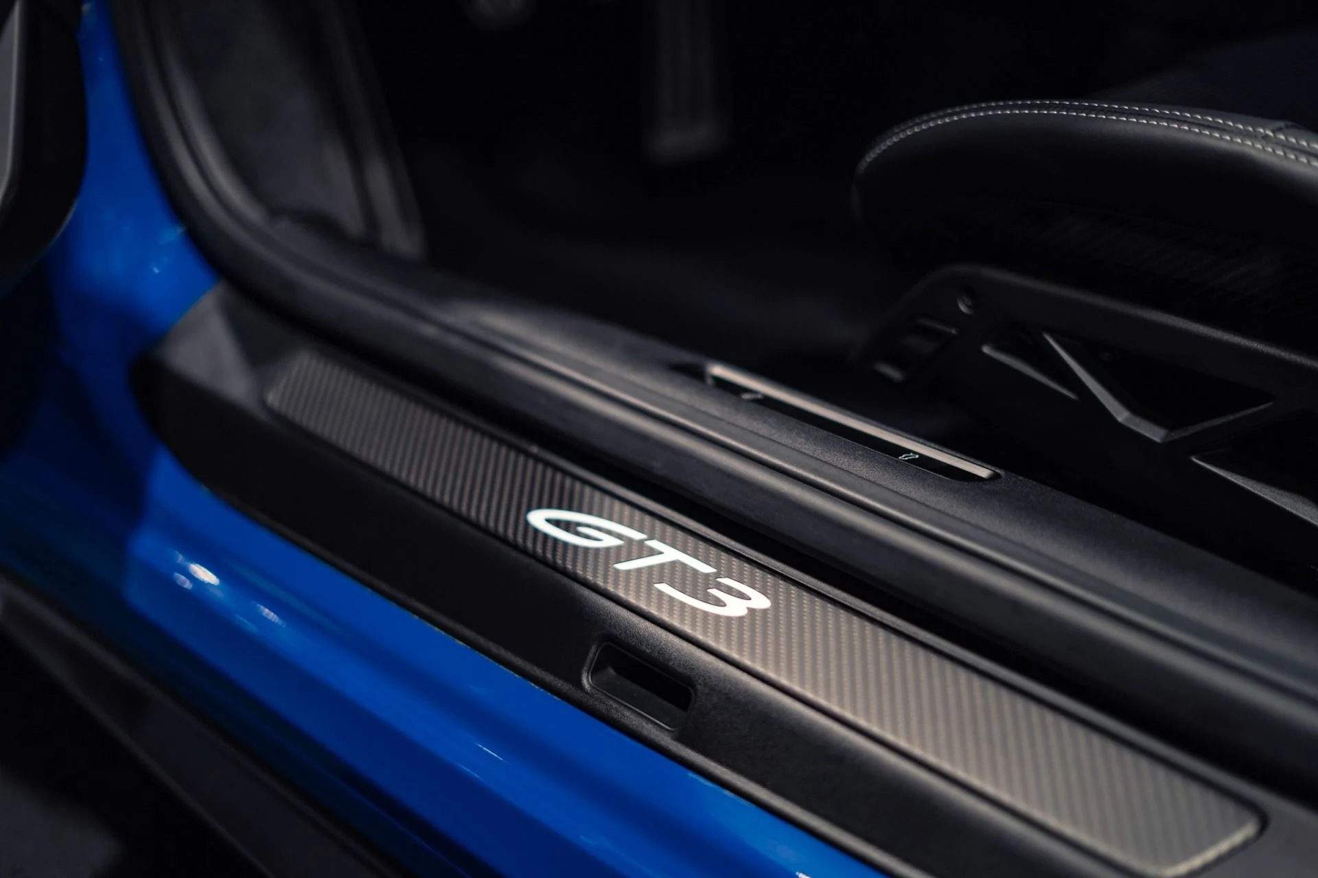 mph046_3099194538_Used_2026_Porsche_911_GT_3_Touring_Lugano_Blue_Lightweight_Package_1777381470_2cc4c60a96