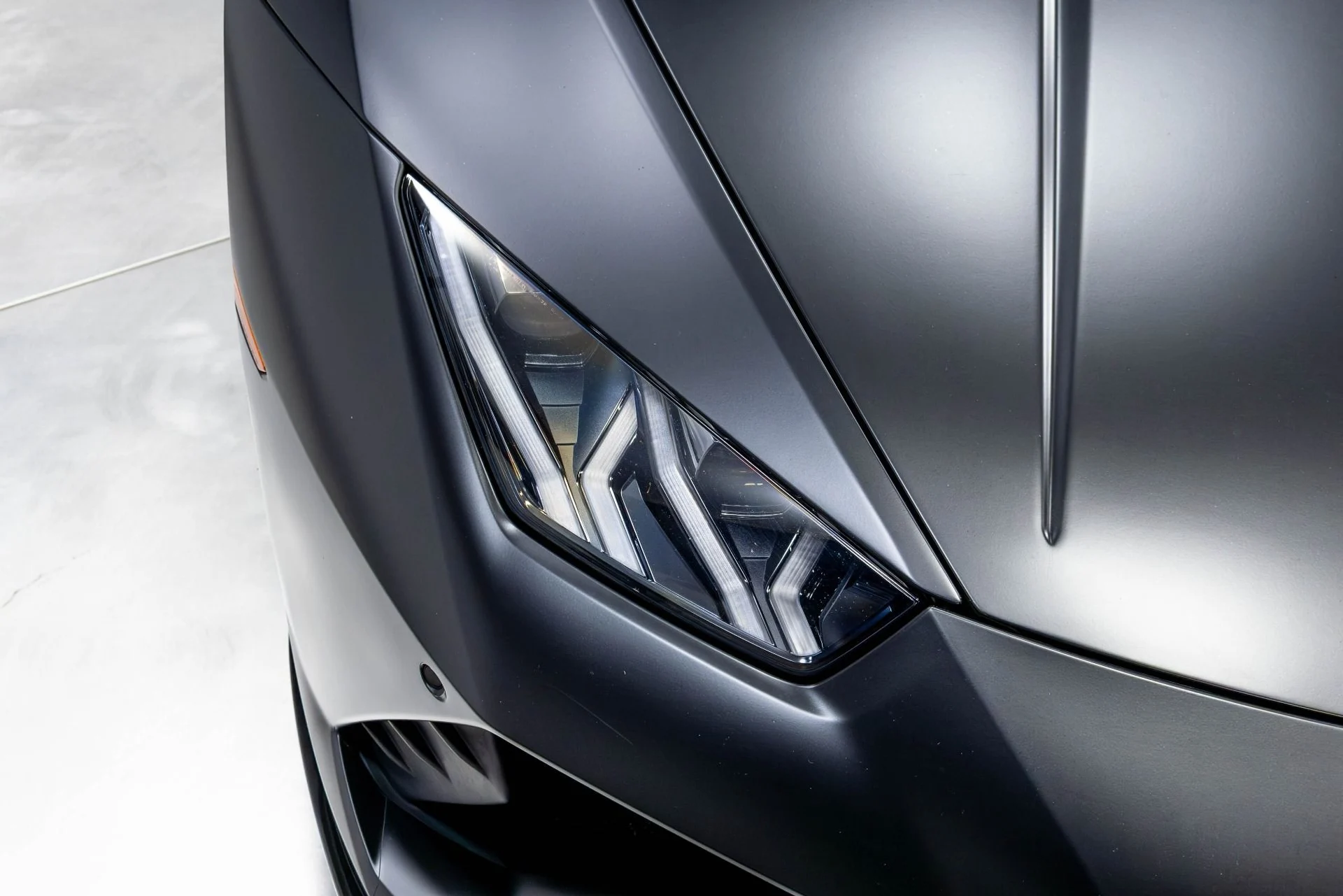 mph046_3106705597_Used_2021_Lamborghini_Huracan_EVO_EVO_Spyder_1780949150_85d0708e39
