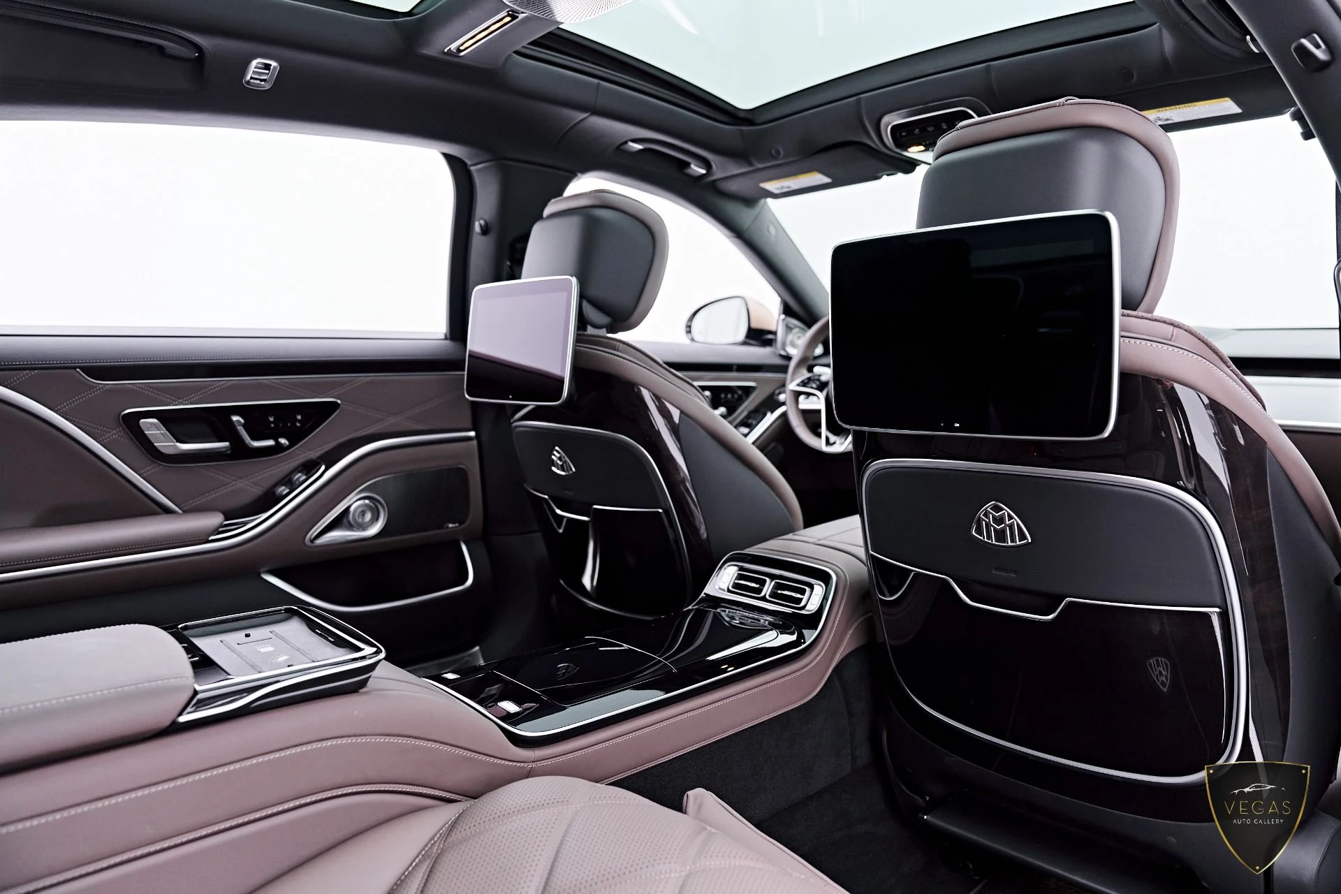 mph046_3127238137_Used_2024_Mercedes_Benz_S_Class_Maybach_S_680_1783156618_18fd17441b