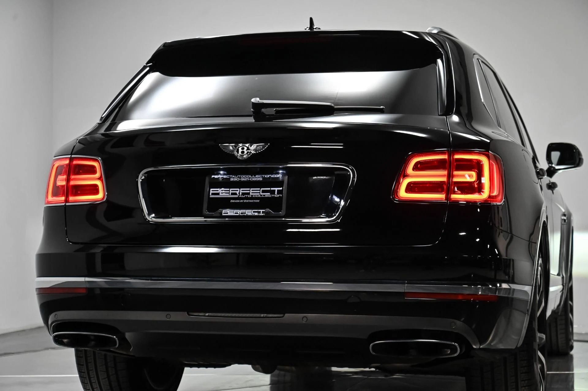 mph046_3132613672_Used_2018_Bentley_Bentayga_W12_1756239179_4a658fbecc