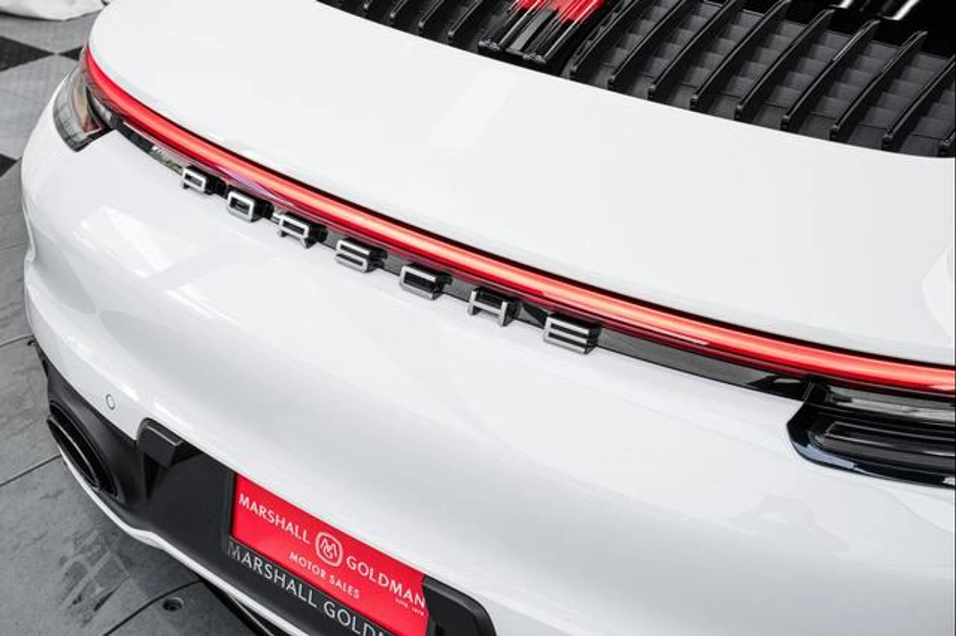 mph046_3153123470_Nv_Aln_C_Ew7_P_F_Uk_JZ_Wd_Oz_JMU_0_WU_e695bbe06f