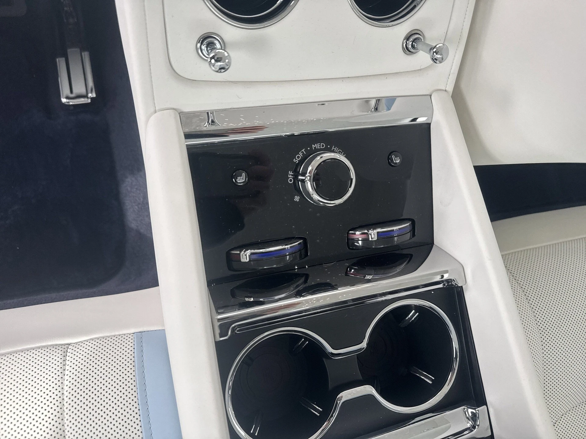 mph046_3173929257_d14bb9e054339e767a0fc95117267906x_5a79e29f99