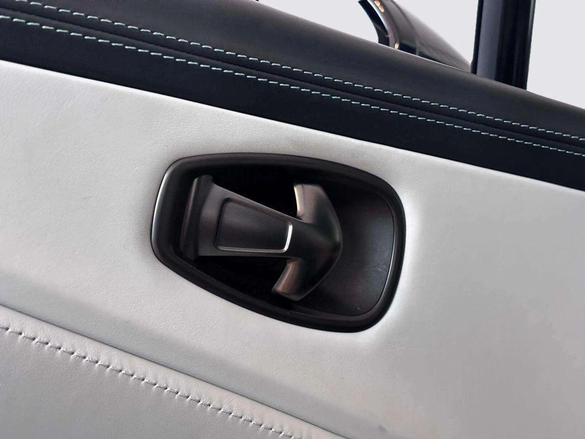 mph046_3182191039_x_Es8_YC_e_UQ_b8v_CEO_Ib0_Xp3_ZB_Ic_8bb69b8fa8