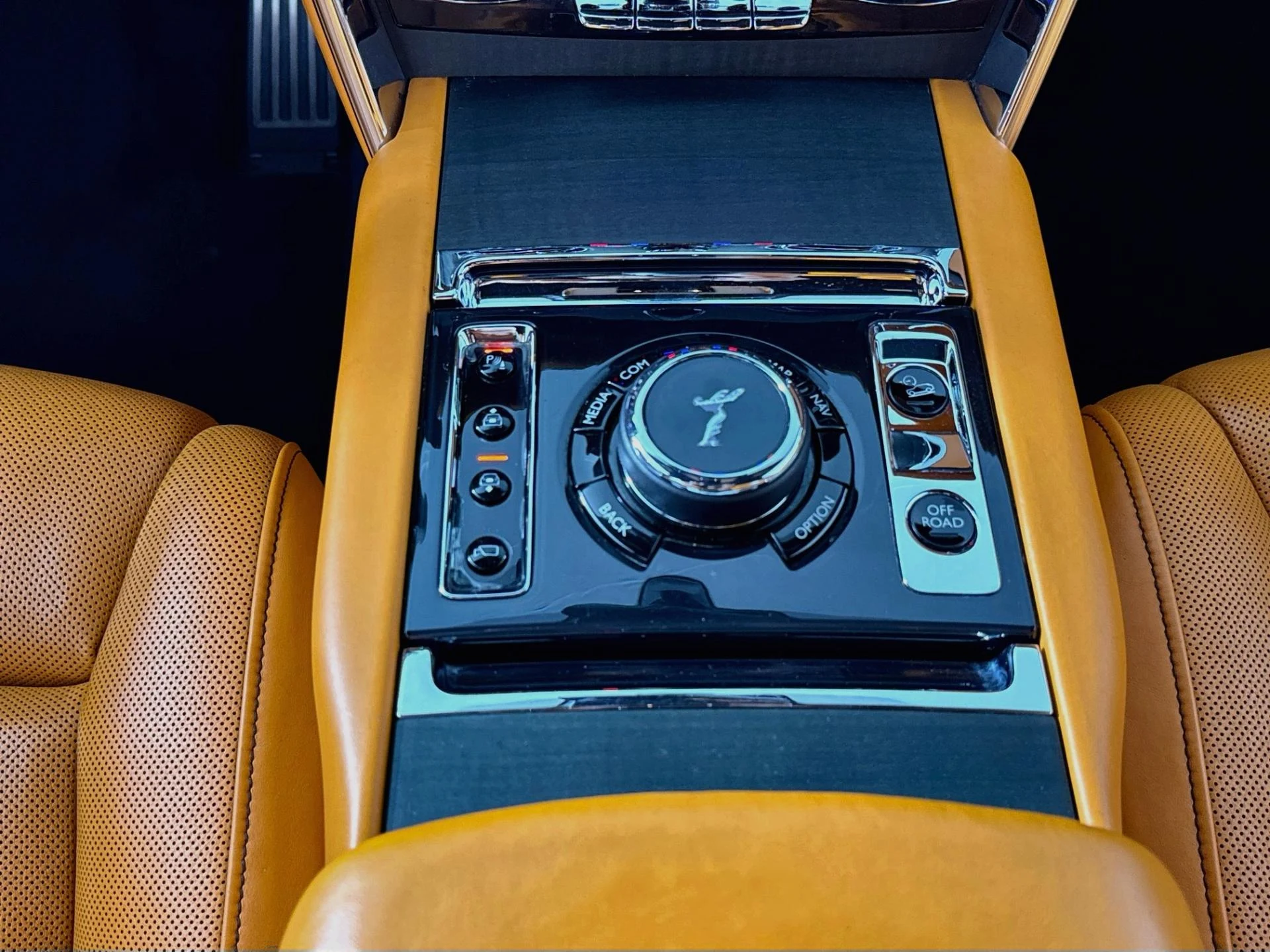 mph046_3200946203_Used_2020_Rolls_Royce_Cullinan_1791412711_fd9032051b