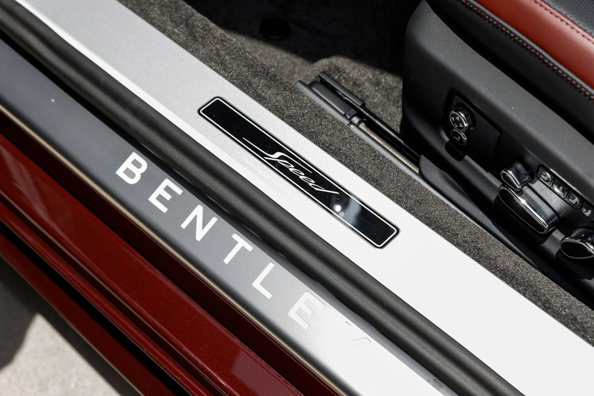 mph046_3204665042_7999d15a008c93a646ab21cc8acf199cx_ec4ce04358