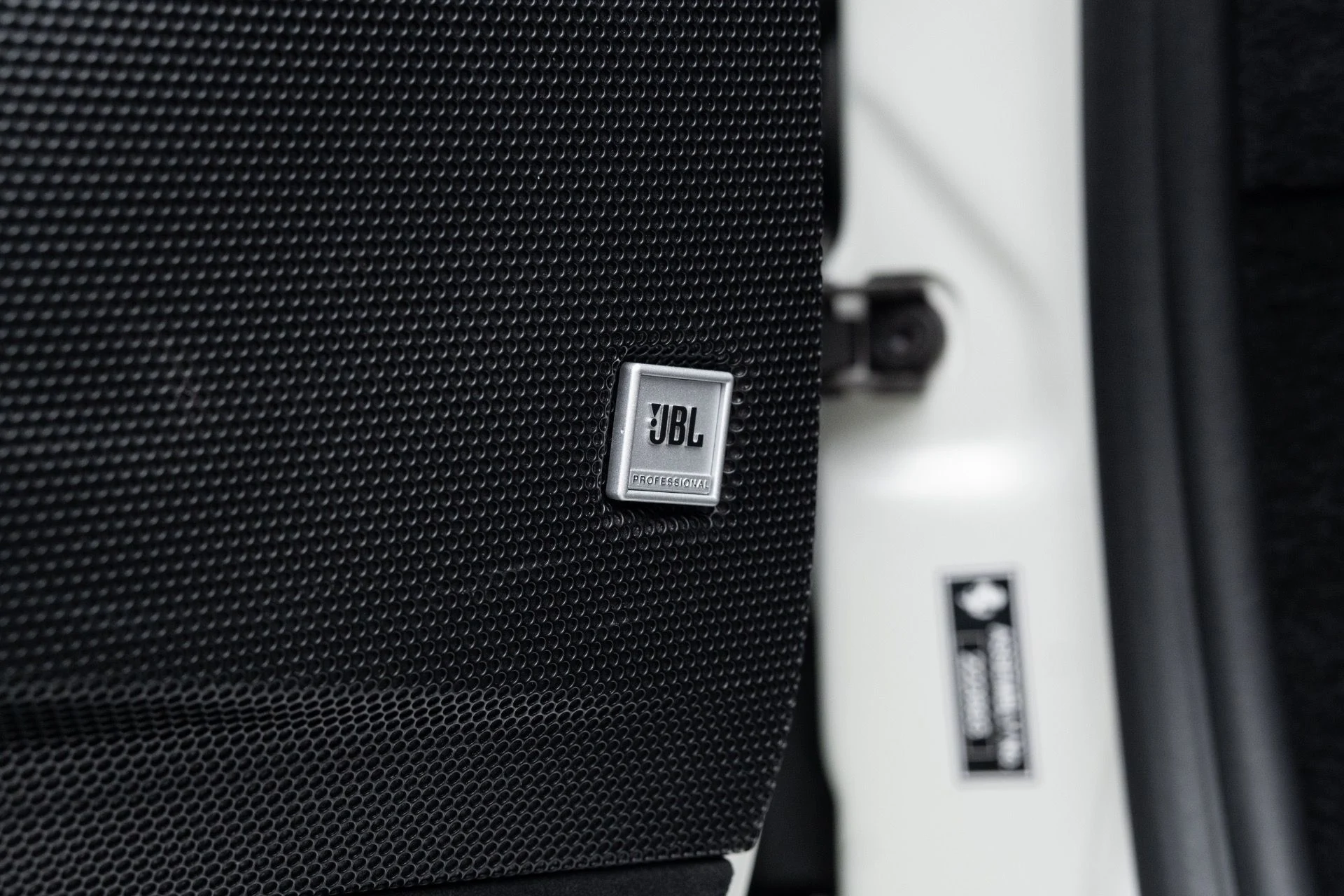 mph046_3210769590_Used_2024_Ferrari_SF_90_Spider_1775624639_8838c5abea