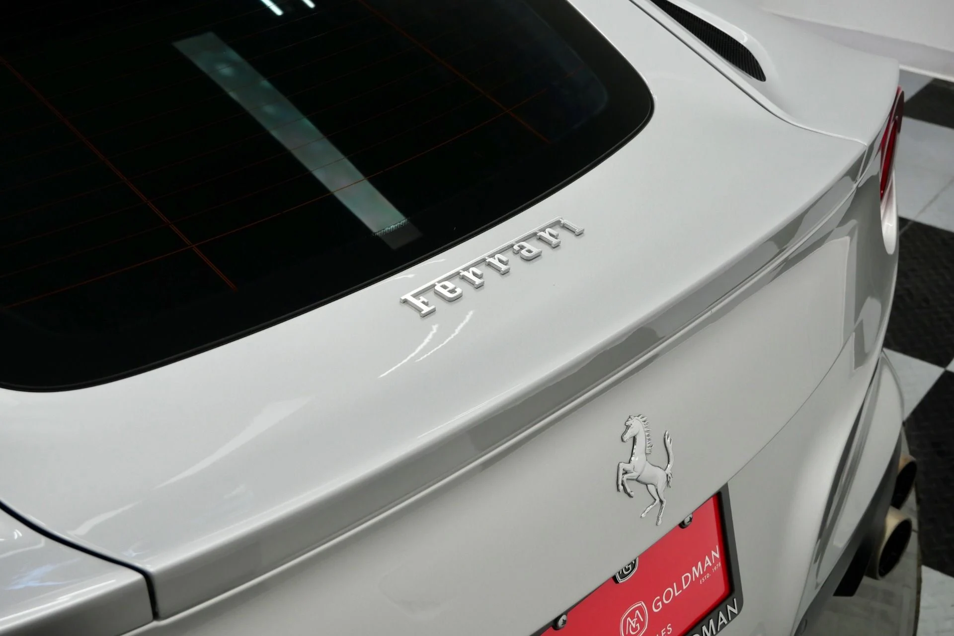 mph046_3225973674_Used_2015_Ferrari_F12berlinetta_Extensive_Interior_Carbon_Fiber_Diamond_Stitching_1790872038_3b718cb958