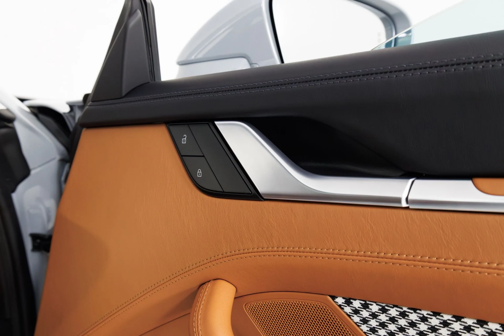 mph046_3246840310_Used_2023_Porsche_911_Sport_Classic_1775497649_0f13206d76