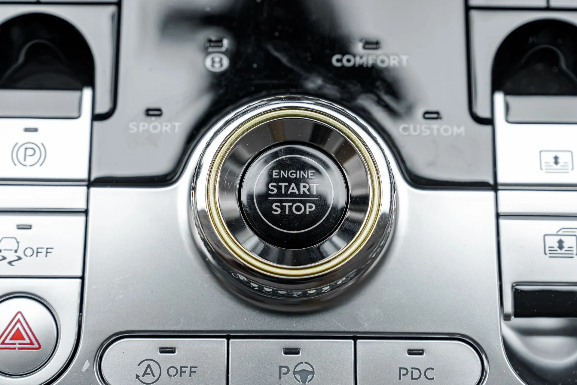 mph046_3261728952_Used_2024_Bentley_Flying_Spur_Speed_1793378299_b3a0032448