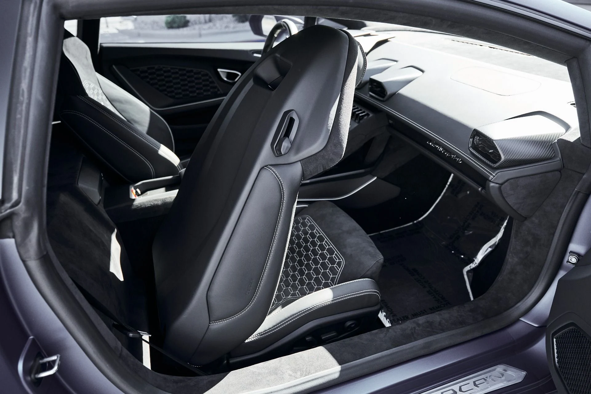 mph046_3263798888_Used_2023_Lamborghini_Huracan_Tecnica_Base_1774403230_c5416103e5