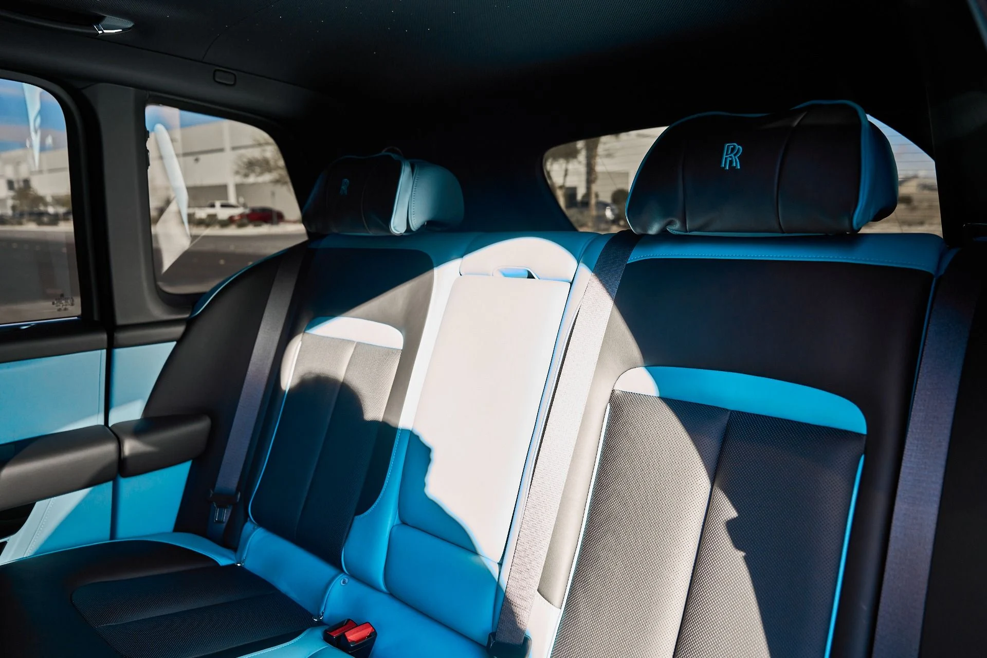 mph046_3273687771_Used_2025_Rolls_Royce_Cullinan_Base_1767668845_e9ee9fa828