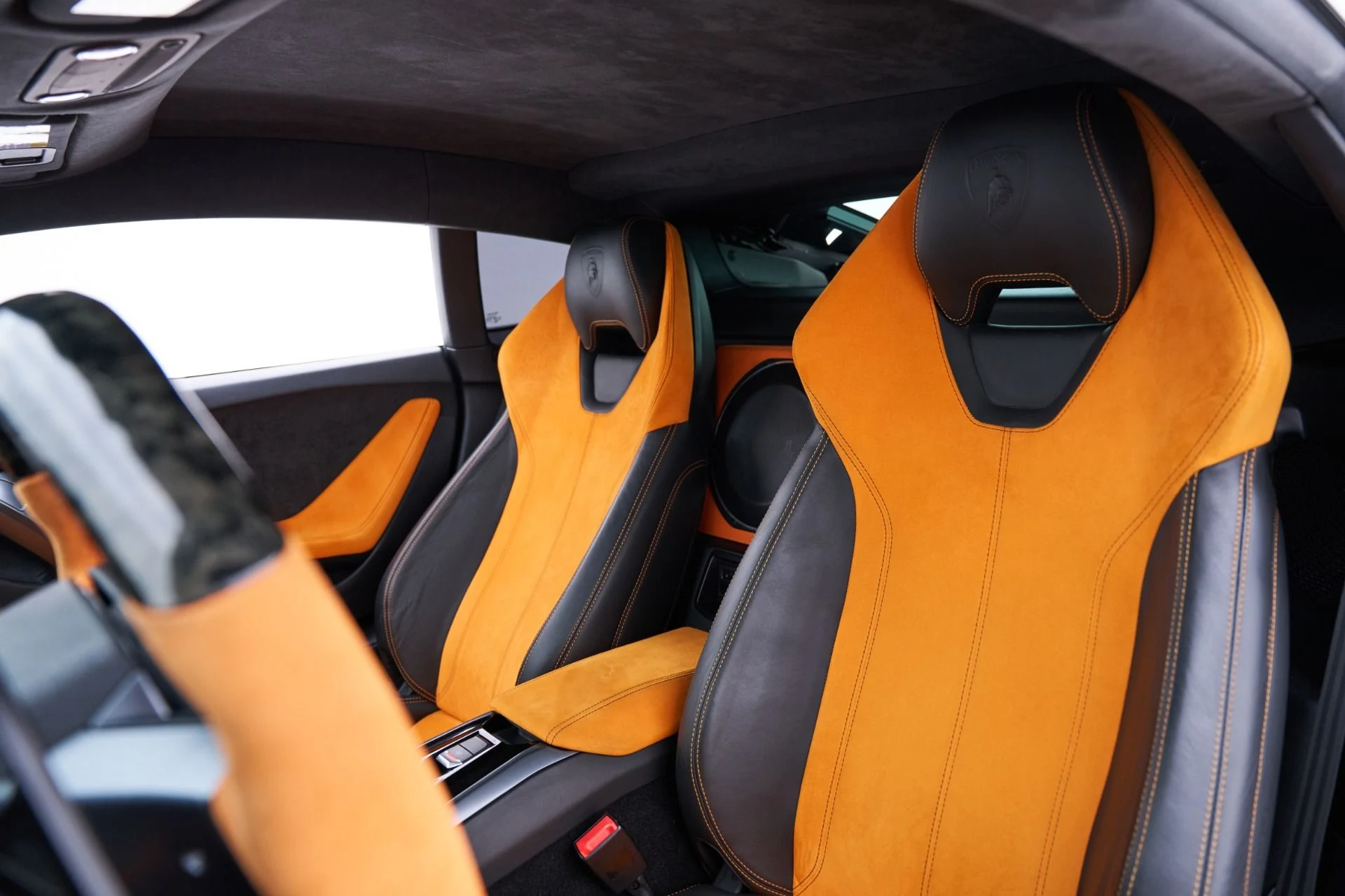 mph046_3276452884_Used_2015_Lamborghini_Huracan_LP_610_4_1792524011_b90845cd01