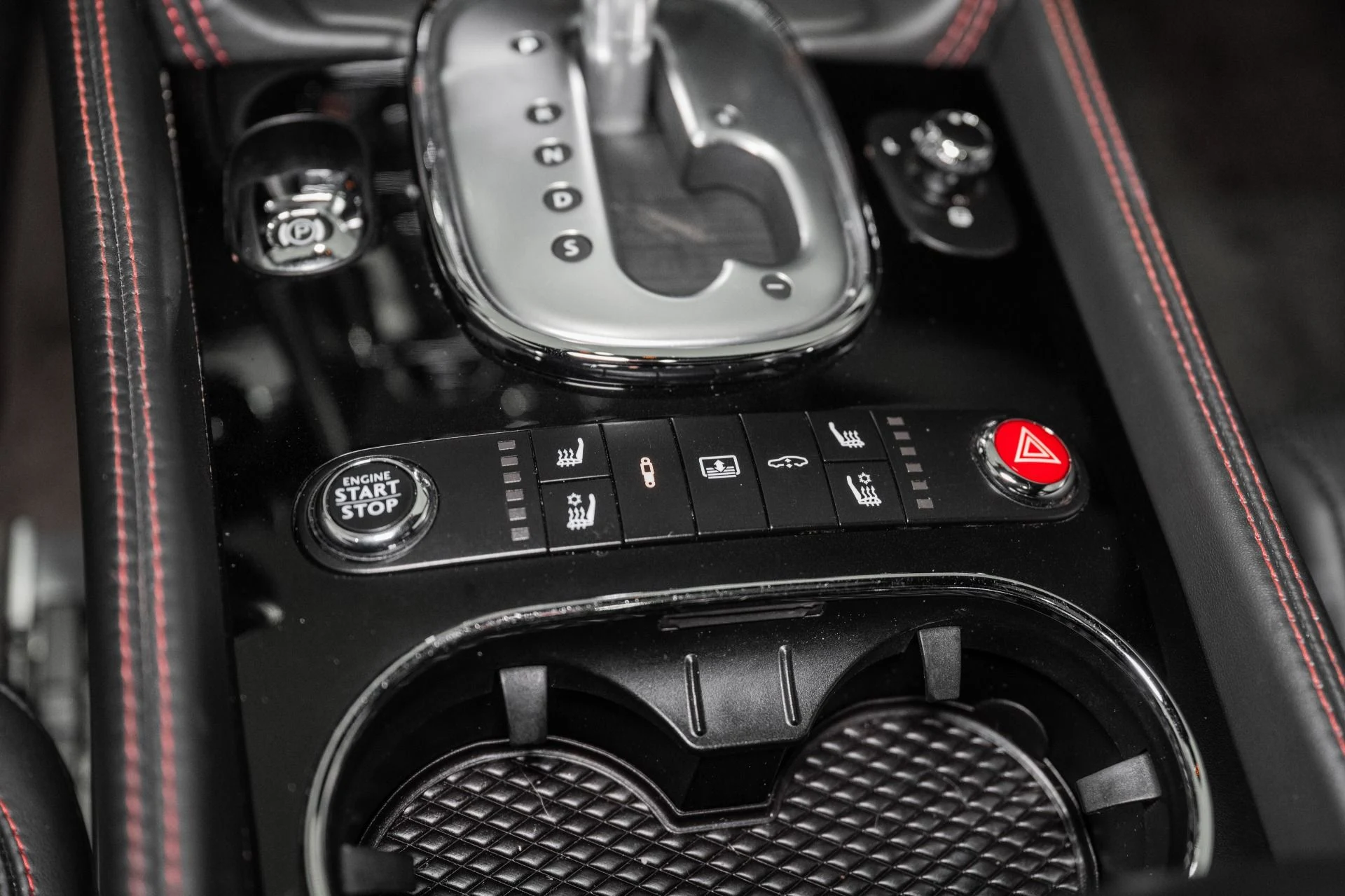 mph046_3280971094_Used_2014_Bentley_Flying_Spur_1764428362_36fe9a8428