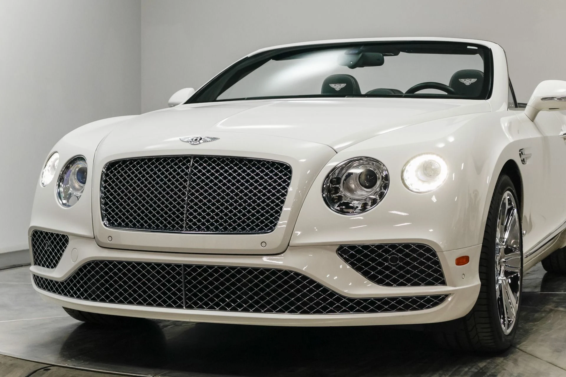 mph046_3306891260_Used_2016_Bentley_Continental_GT_W12_1765815646_06980d81ae