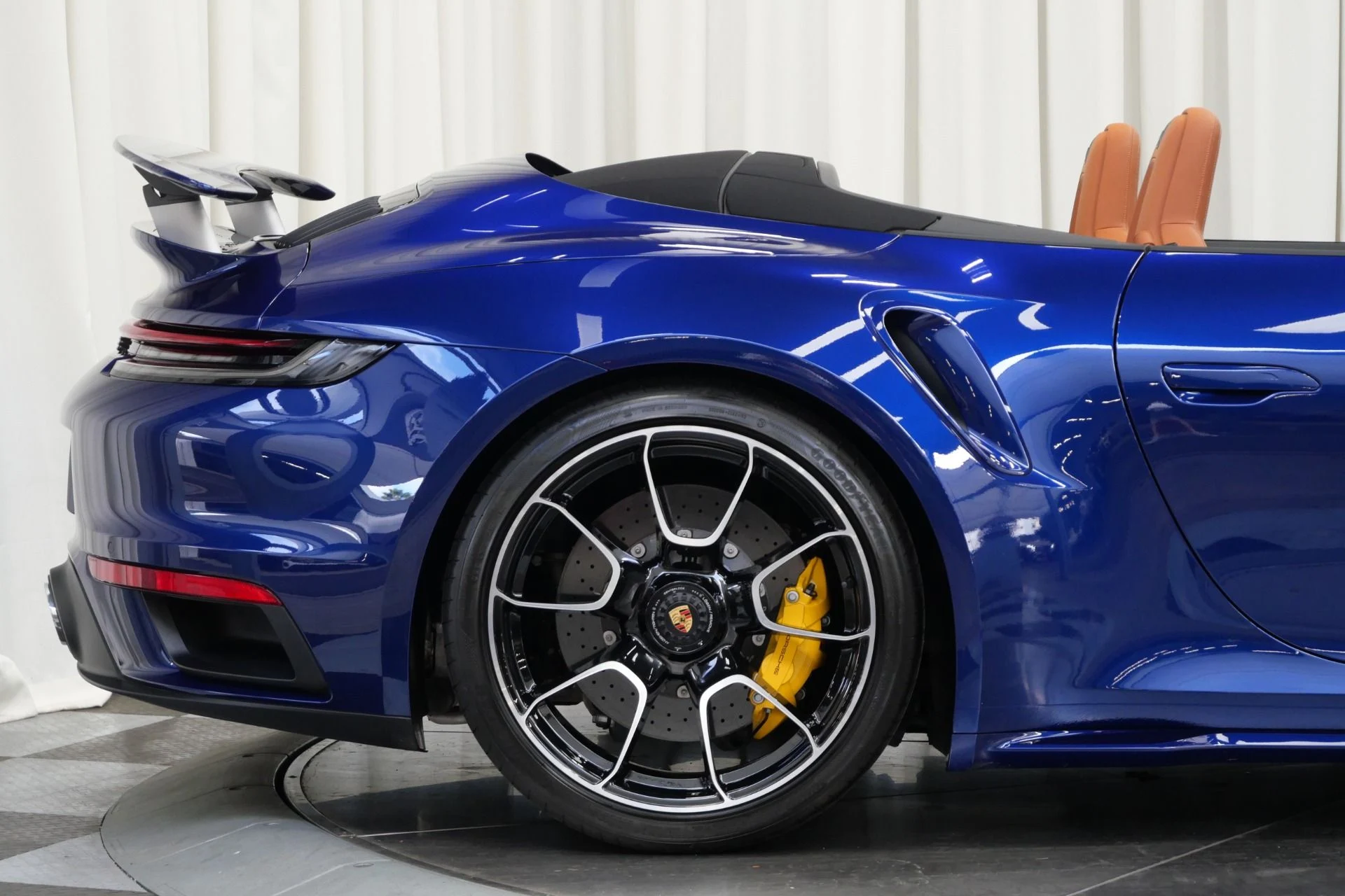 mph046_3308790695_Used_2023_Porsche_911_Turbo_S_Cabriolet_1758898003_1eec10d5fc