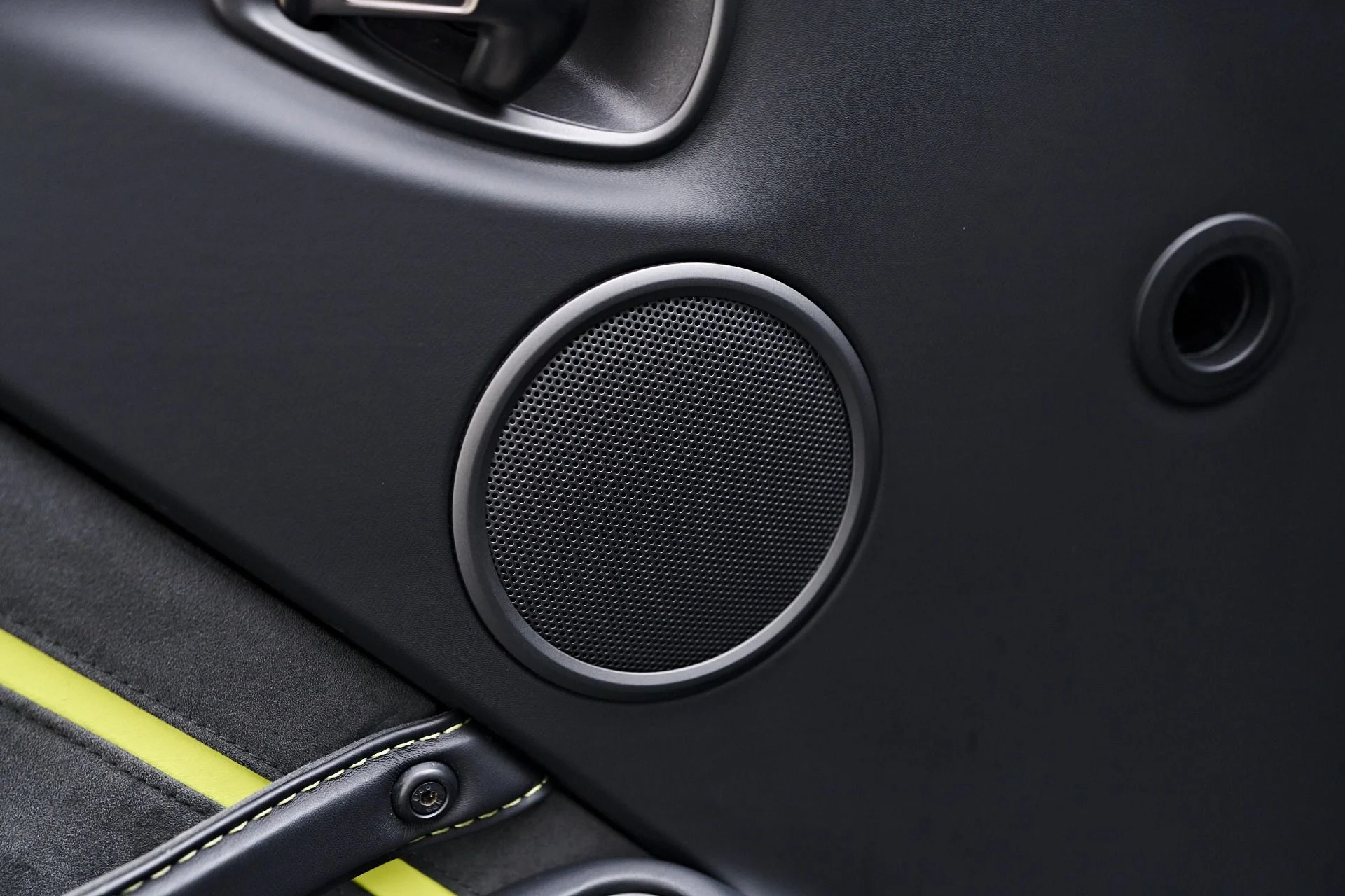 mph046_3309959845_Used_2023_Aston_Martin_Vantage_F1_Edition_1755655670_f1d3808da3