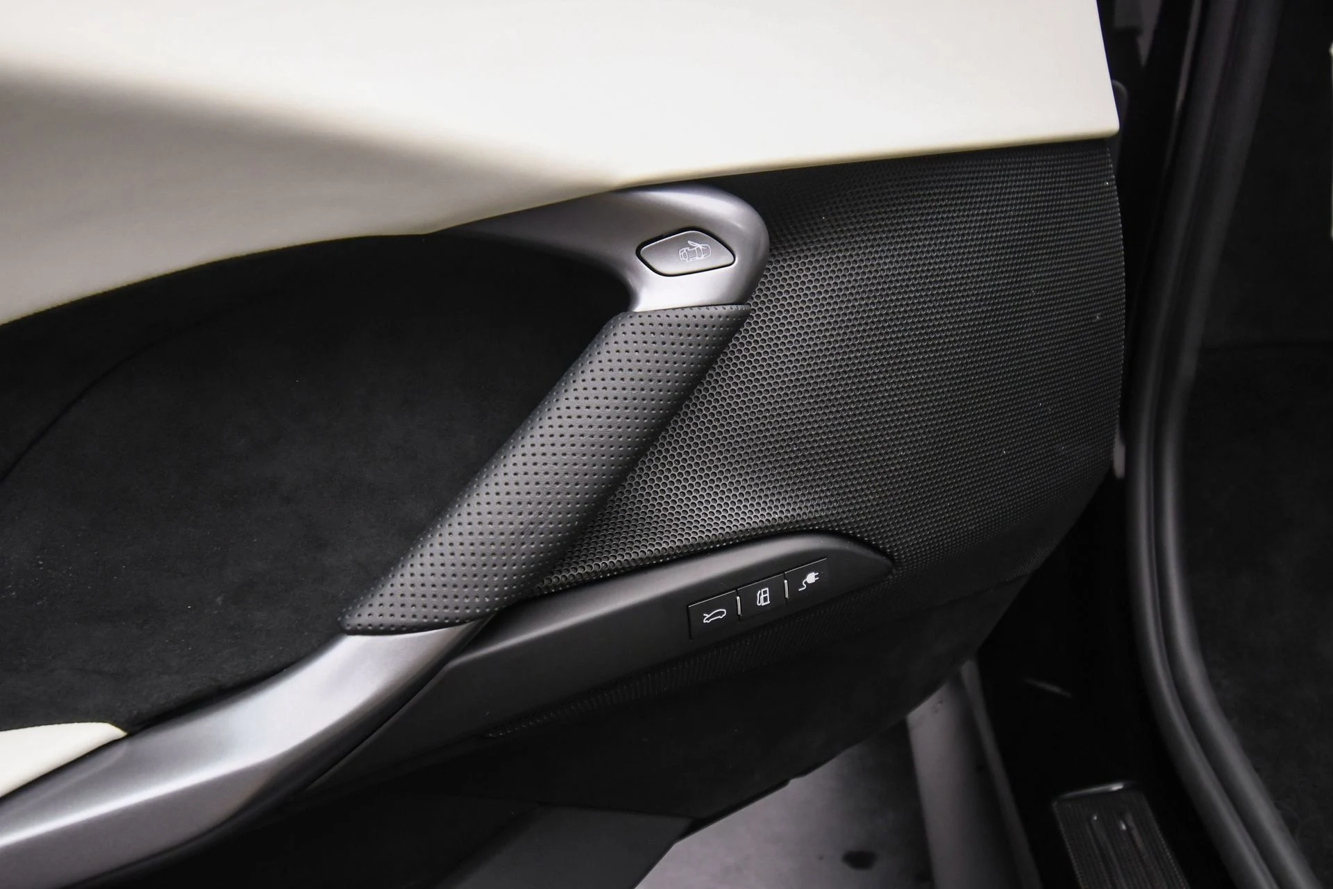 mph046_3321780620_24e2f10a309a4917bd71212bcd82987d_424f036884