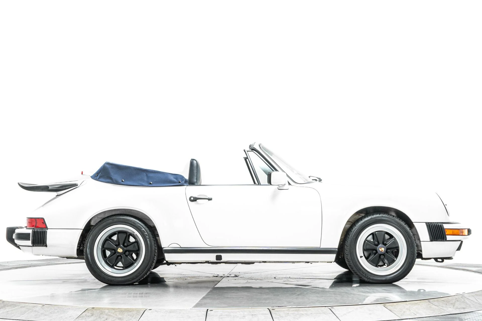 mph046_3329801730_Used_1989_Porsche_911_Carrera_1788213145_26fd7eab8a