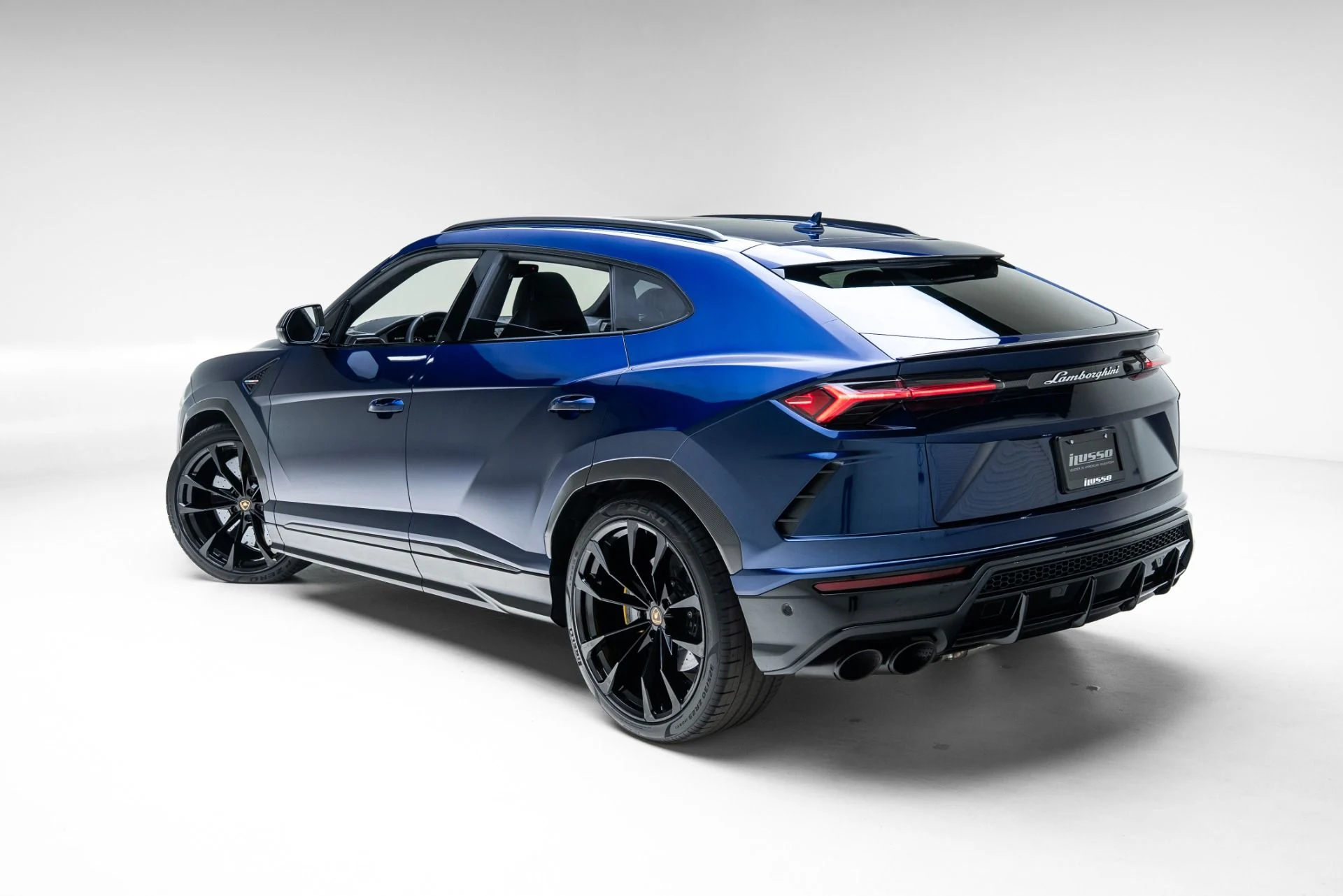 mph046_3341459714_Used_2022_Lamborghini_Urus_1775598102_63c29c6218