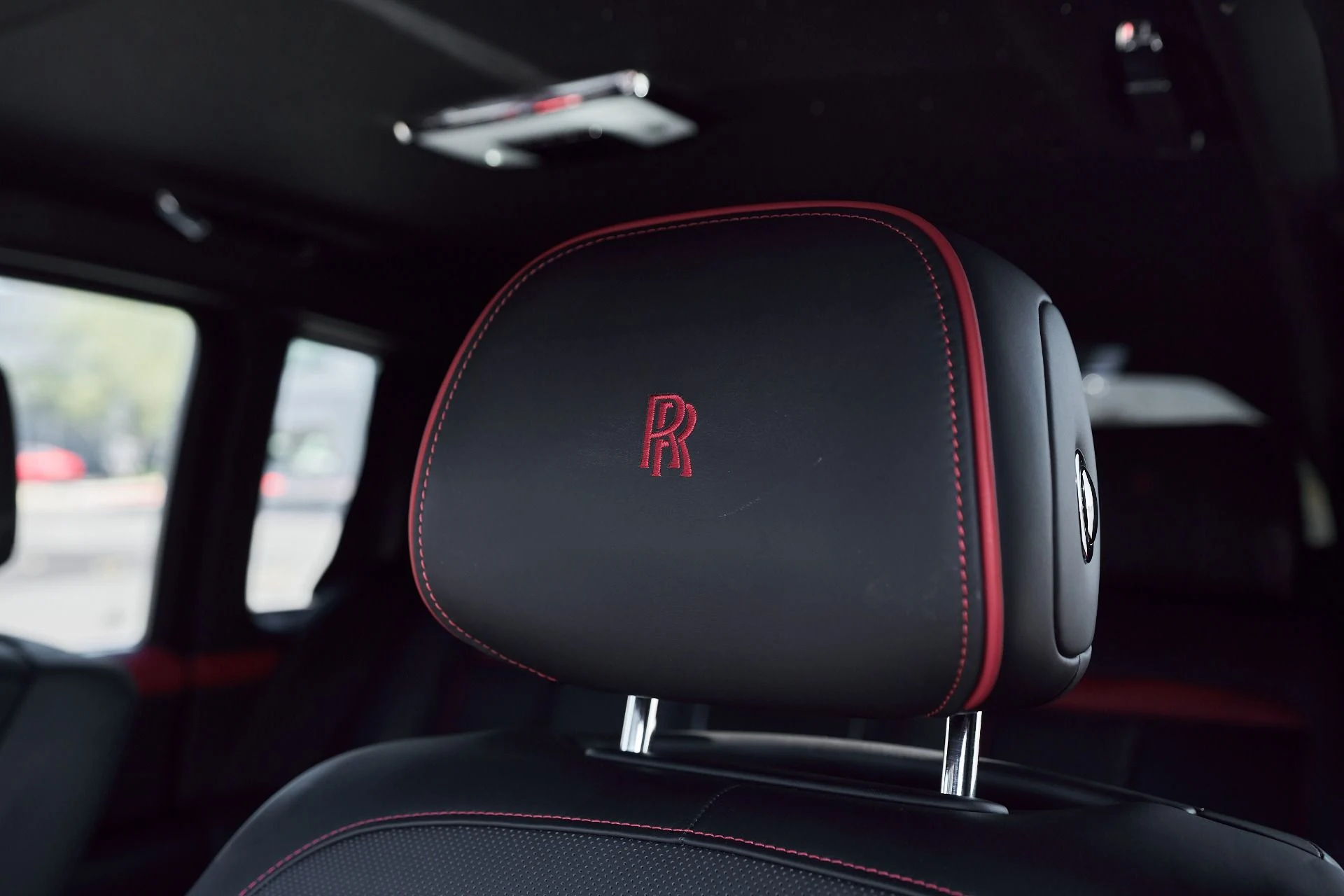 mph046_3383098450_Used_2022_Rolls_Royce_Cullinan_Black_Badge_1764038776_4cbd2c313d