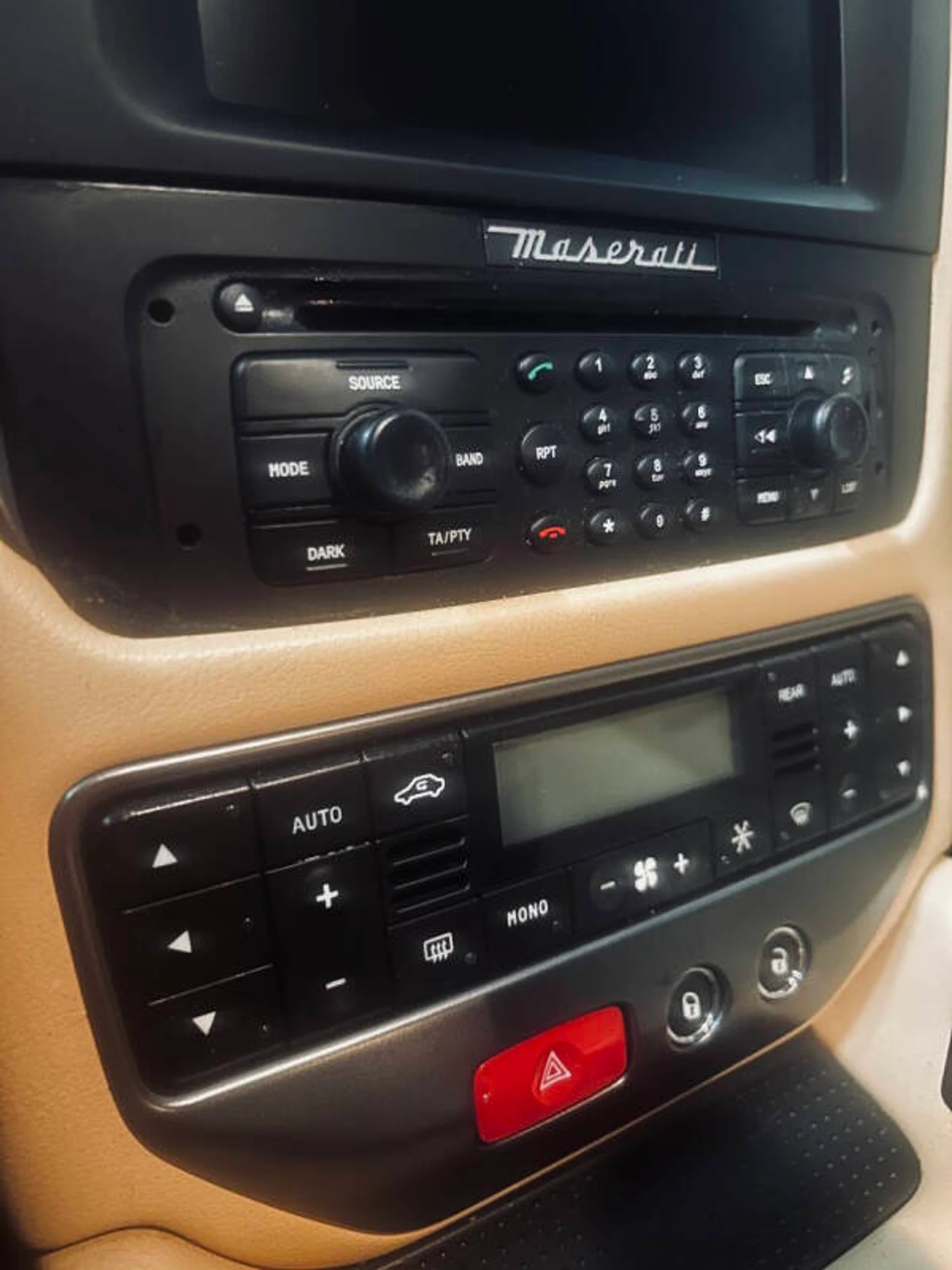 mph046_3389138269_2008_maserati_granturismo_base_2dr_coupe_7470e02bd8