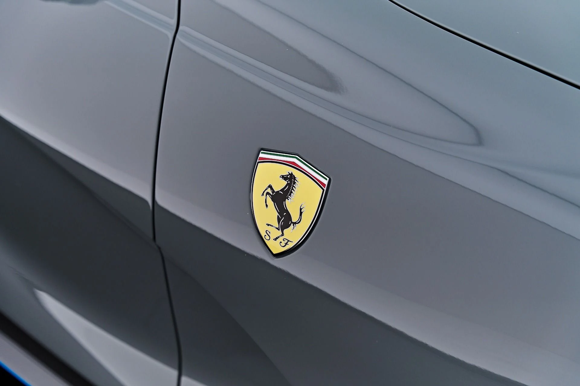 mph046_3418592377_Used_2023_Ferrari_812_GTS_Base_1785445662_3e46bfacba