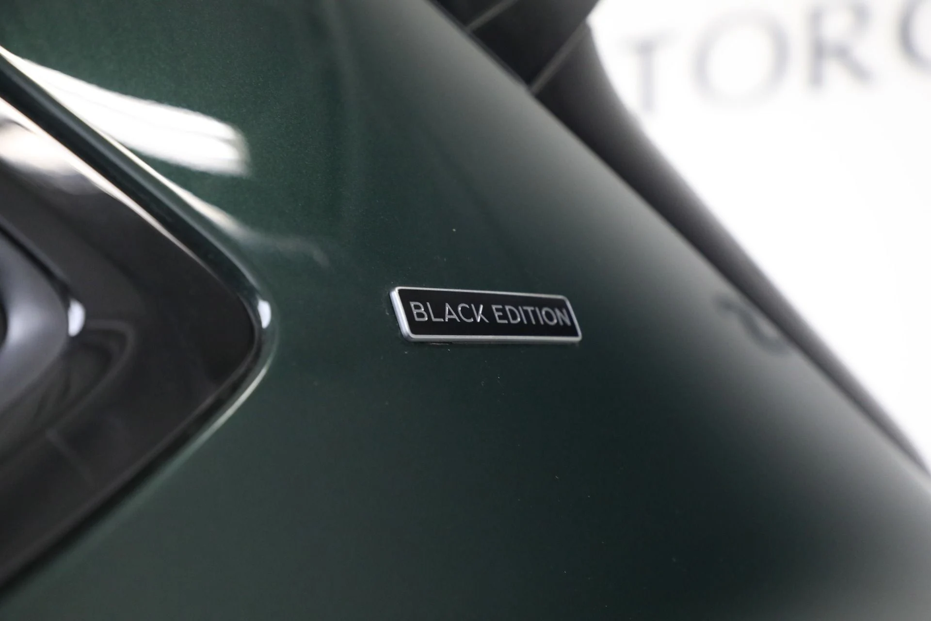 mph046_3422055397_New_2025_Bentley_Bentayga_S_Black_Edition_564b9cc57f