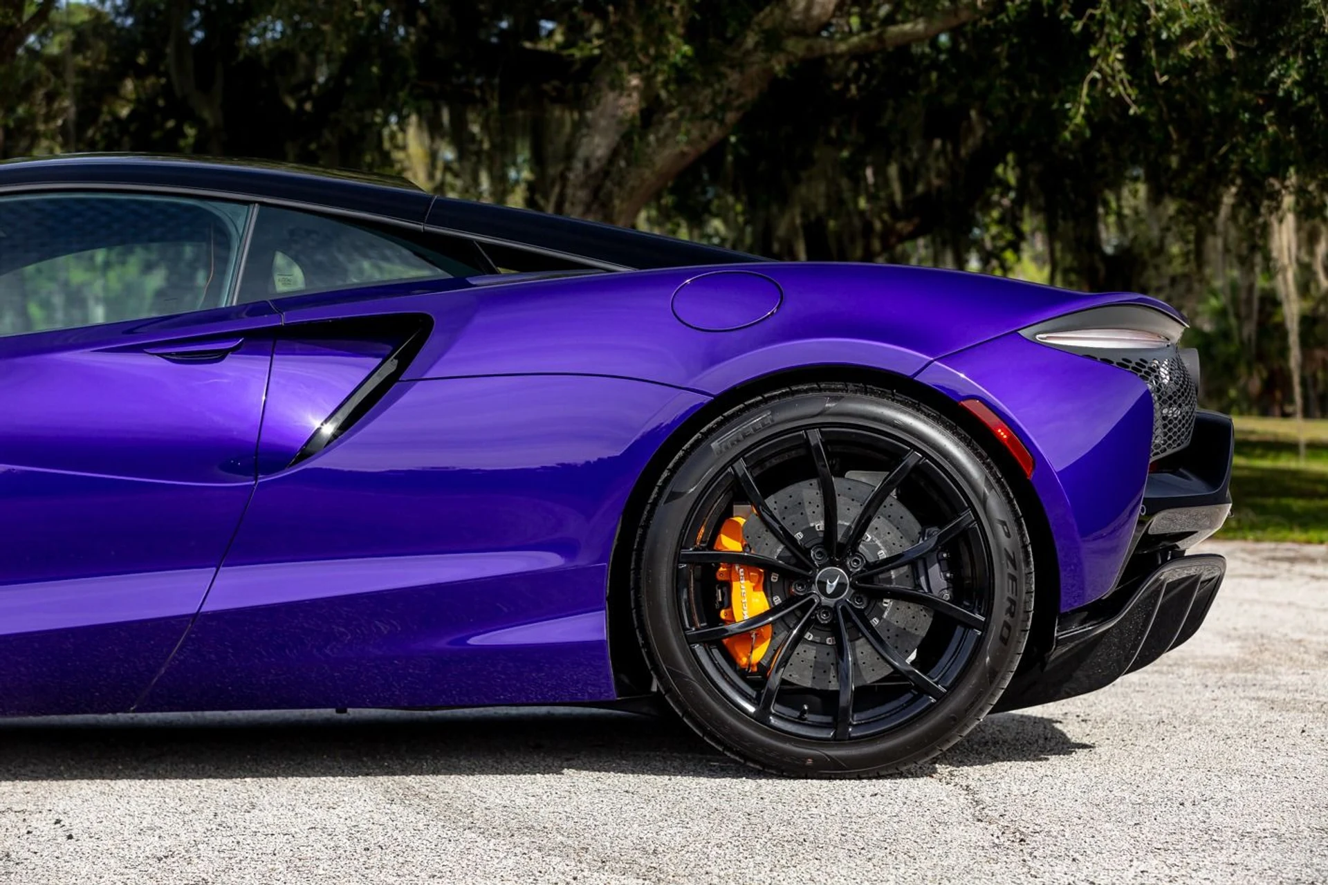 mph046_3435712433_362_p47_l_693bd56dce