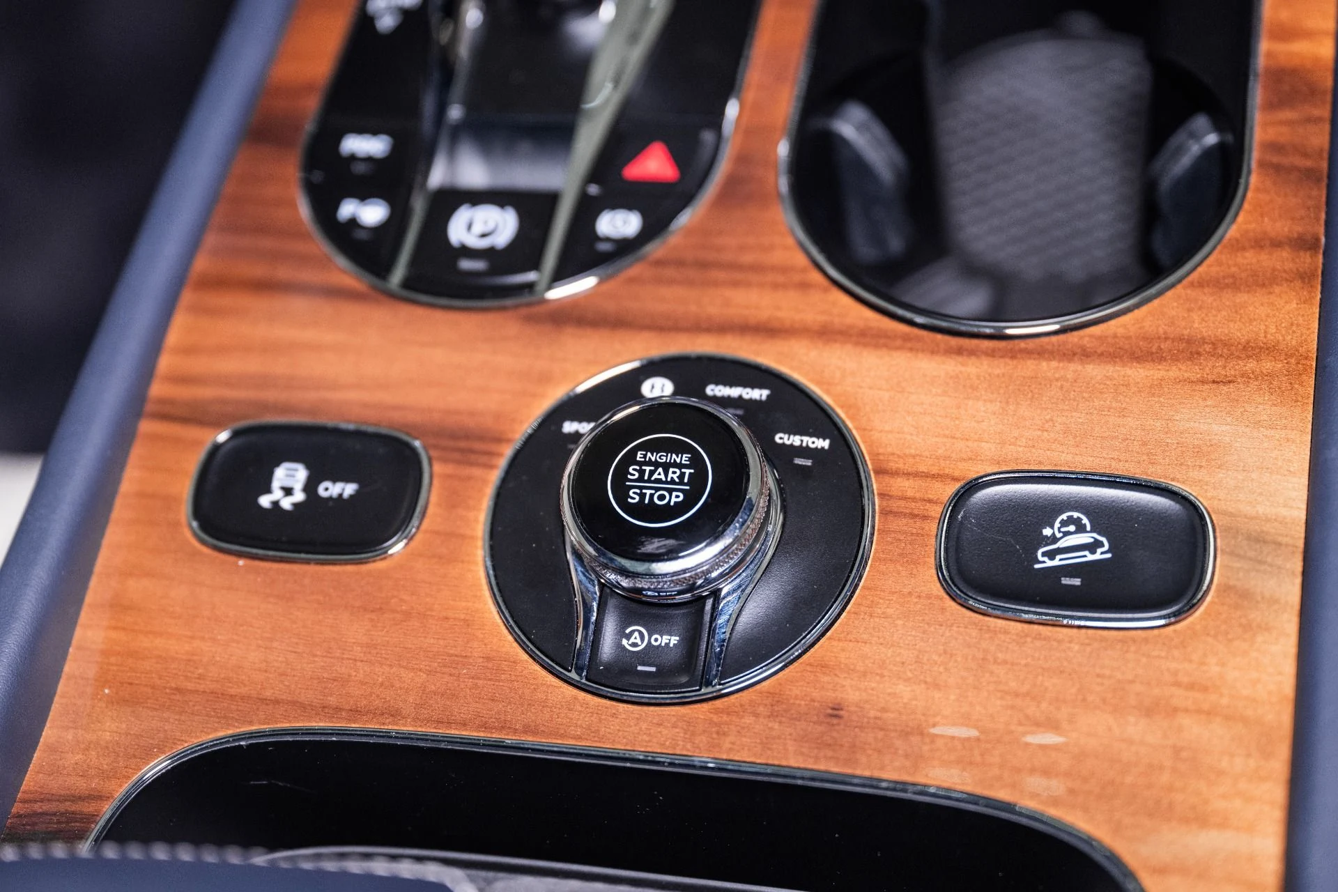 mph046_3448197922_Used_2019_Bentley_Bentayga_V8_1759420865_0d6be60612