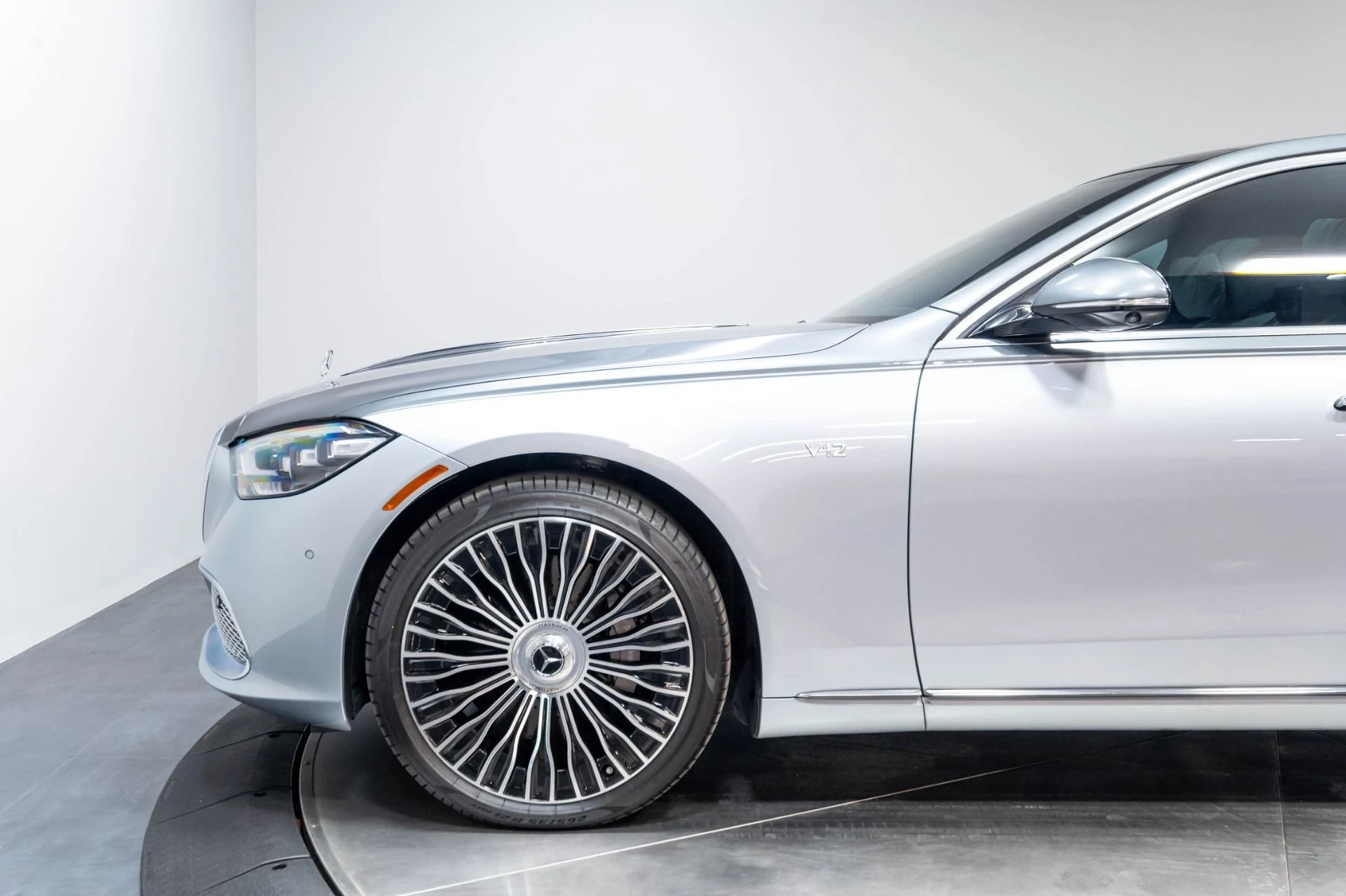 mph046_3478299907_Used_2024_Mercedes_Benz_S_Class_Maybach_S_680_4_MATIC_1777501614_a30caa6329