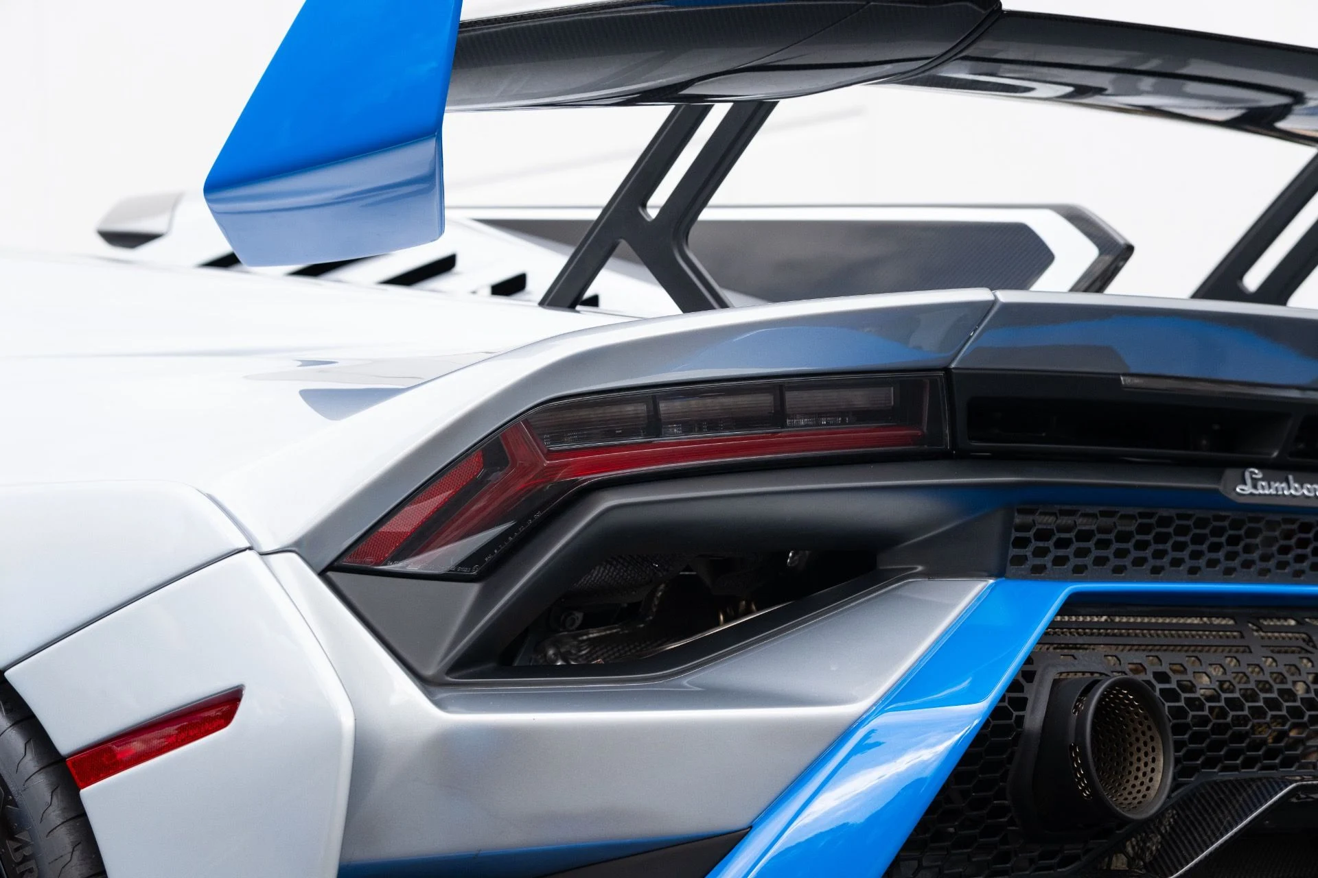 mph046_348361414_Used_2023_Lamborghini_Huracan_STO_1770160431_0a4d722bd7