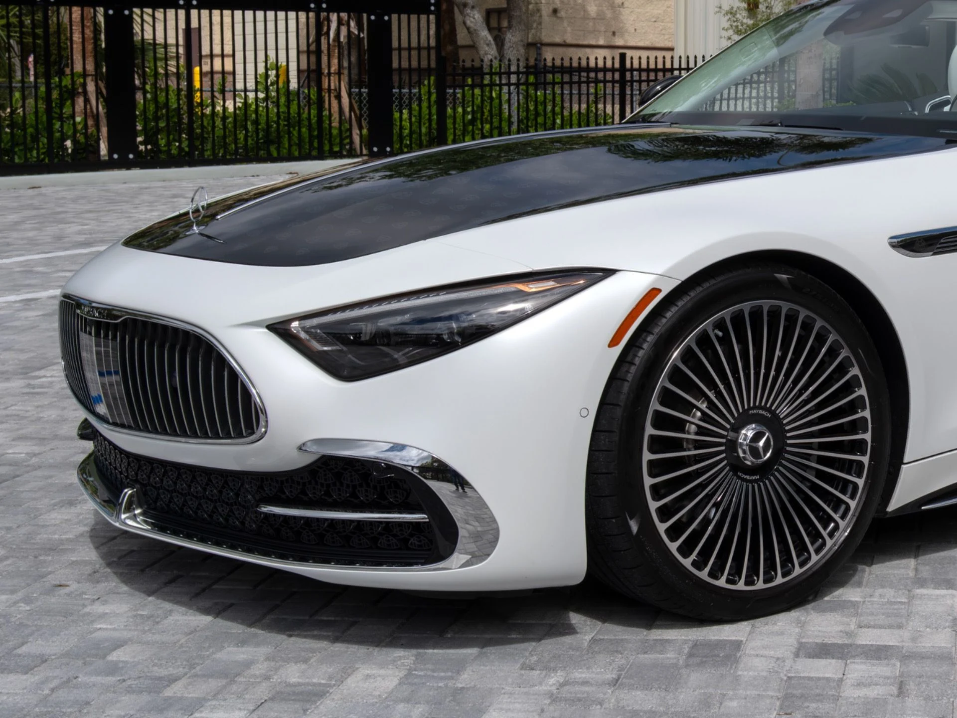 mph046_3484453374_Used_2026_Mercedes_Benz_SL_Maybach_SL_680_Monogram_Series_1775231667_f60fc5f7d1